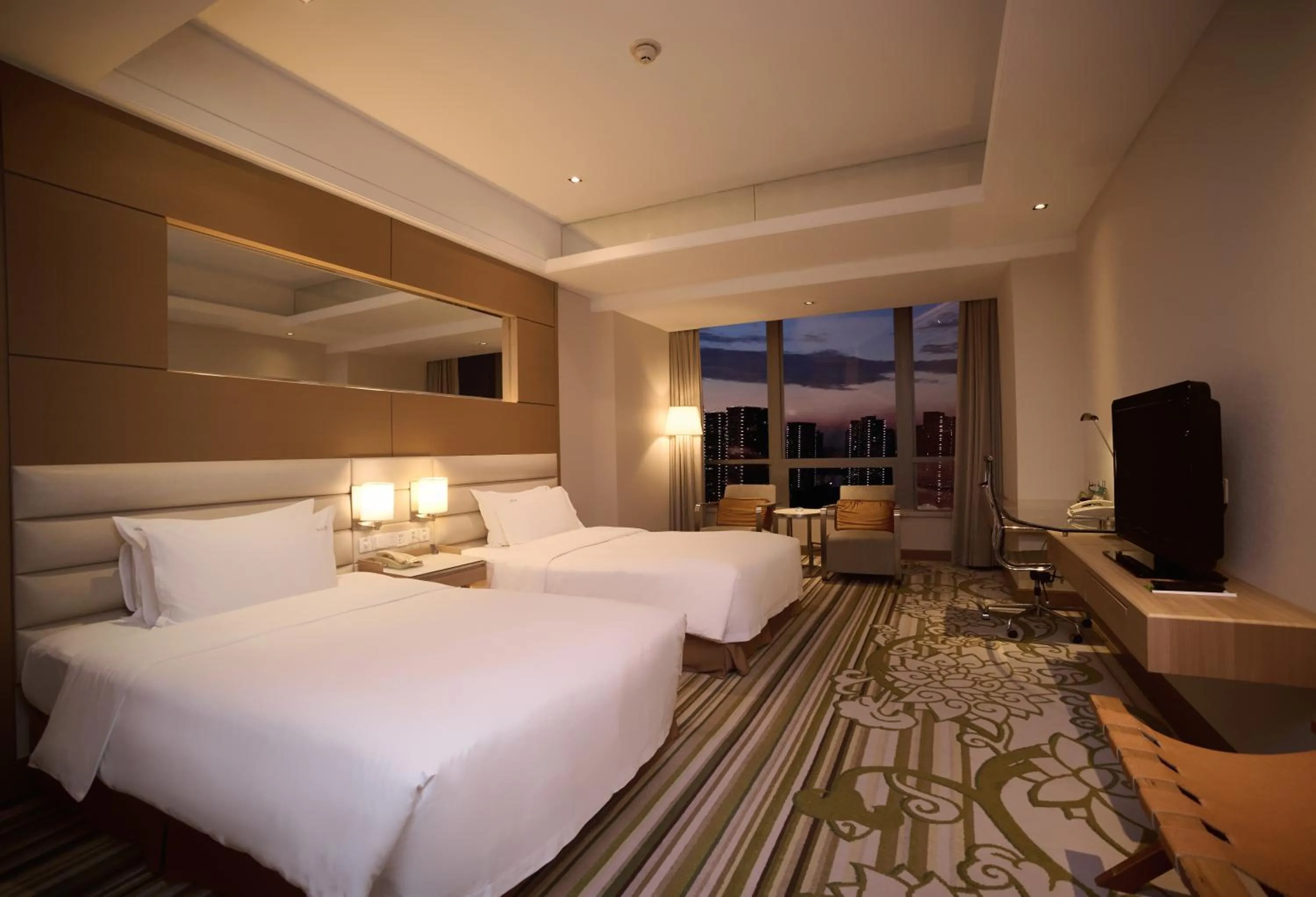 Bedroom, Bed in Holiday Inn Tianjin Riverside by IHG