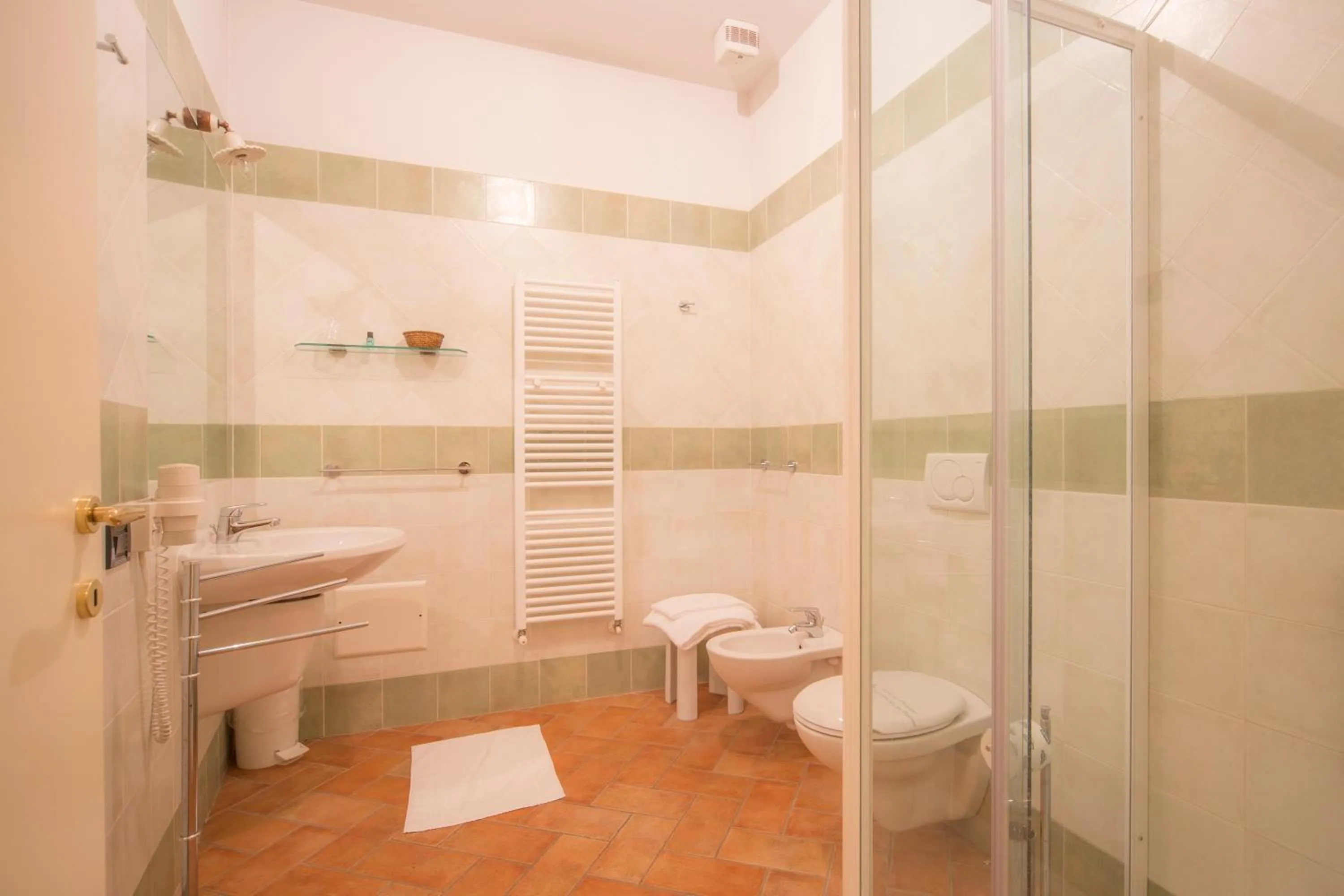 Bathroom in Hotel Antichi Cortili