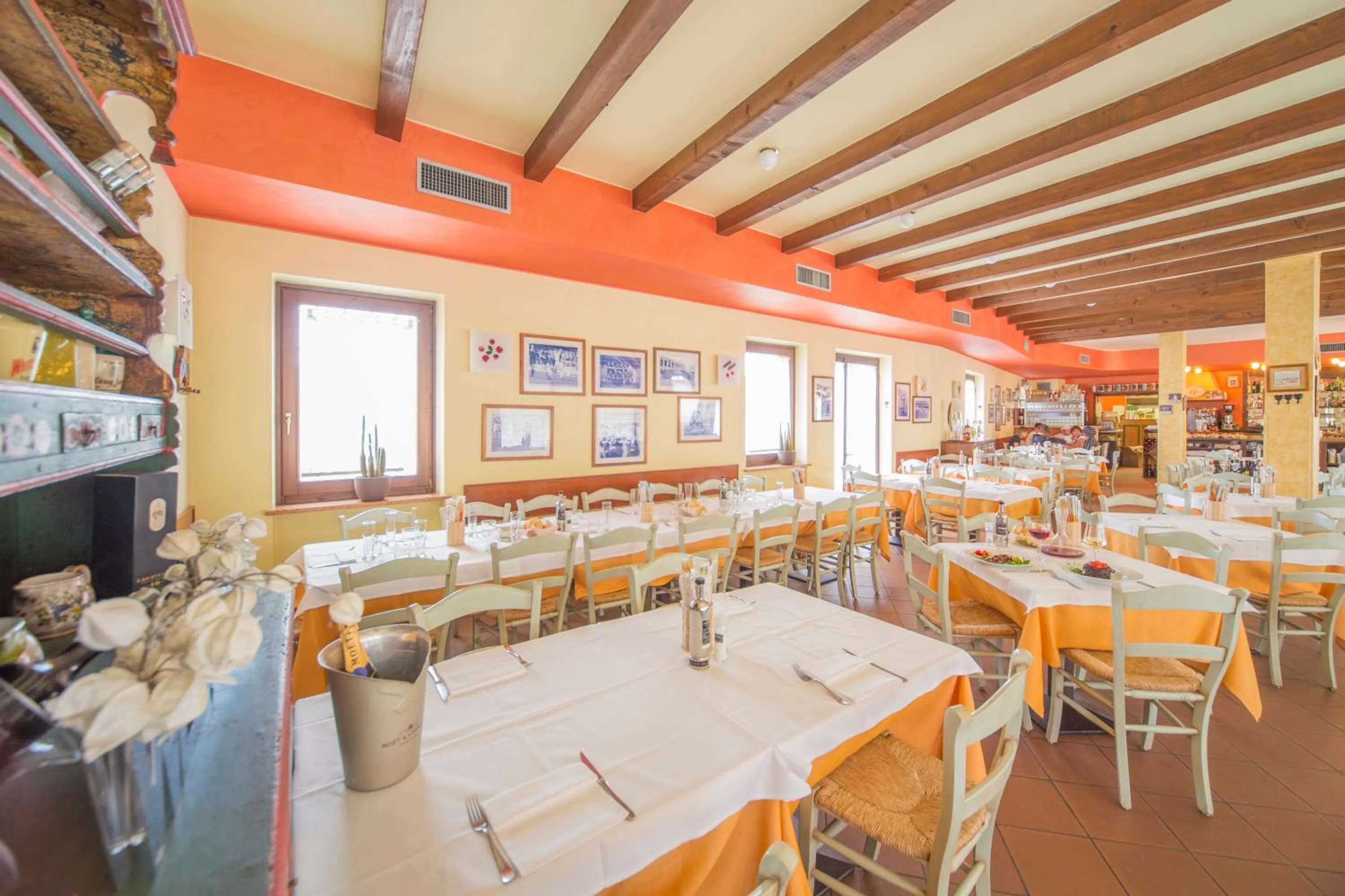 Restaurant/places to eat in Hotel Antichi Cortili