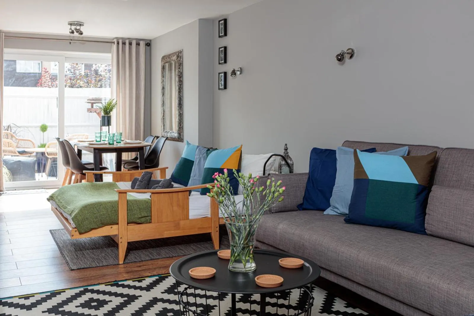 Bed in Laburnum By The Sea