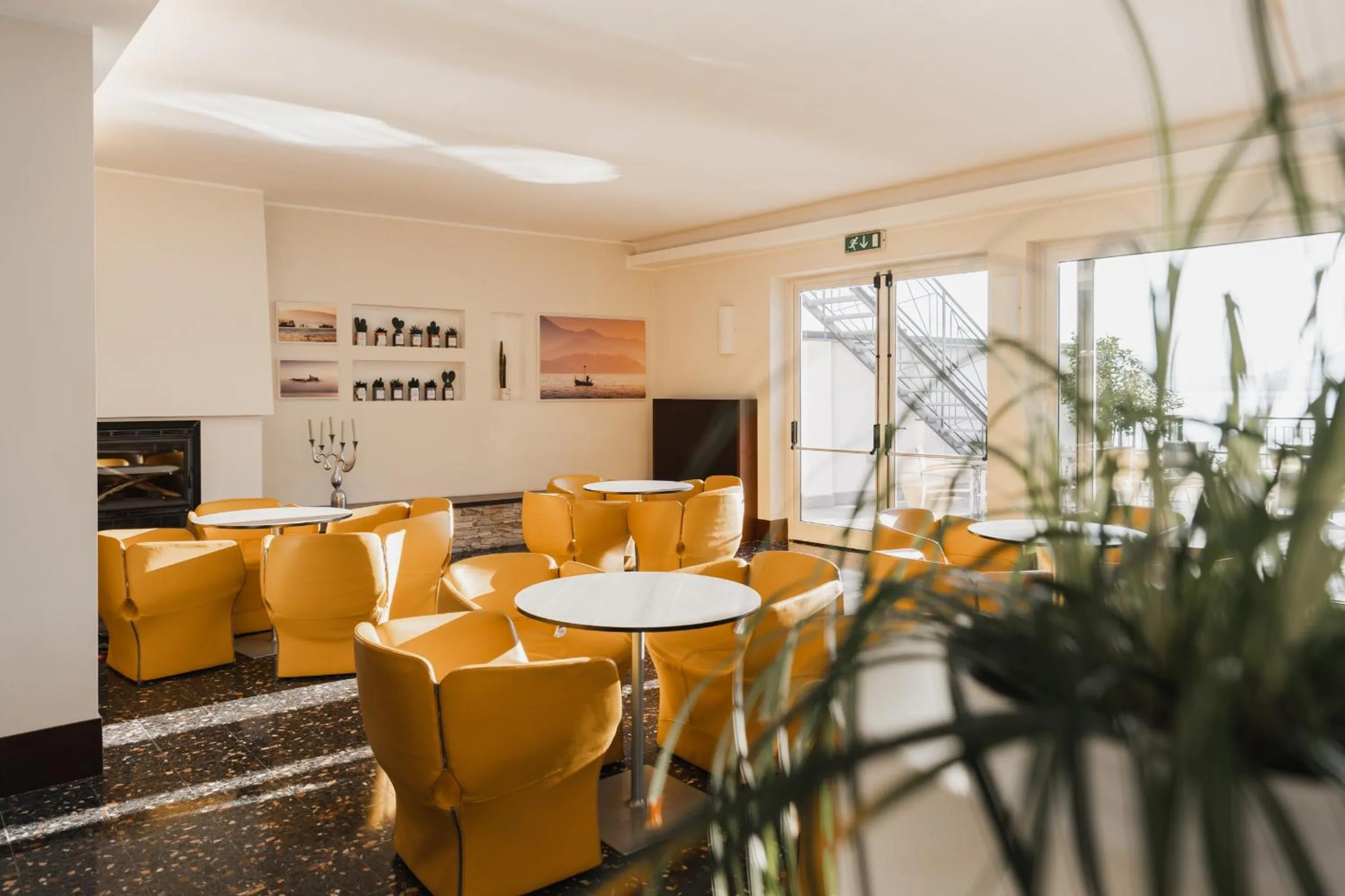 Communal lounge/ TV room in Hotel Bel Sit