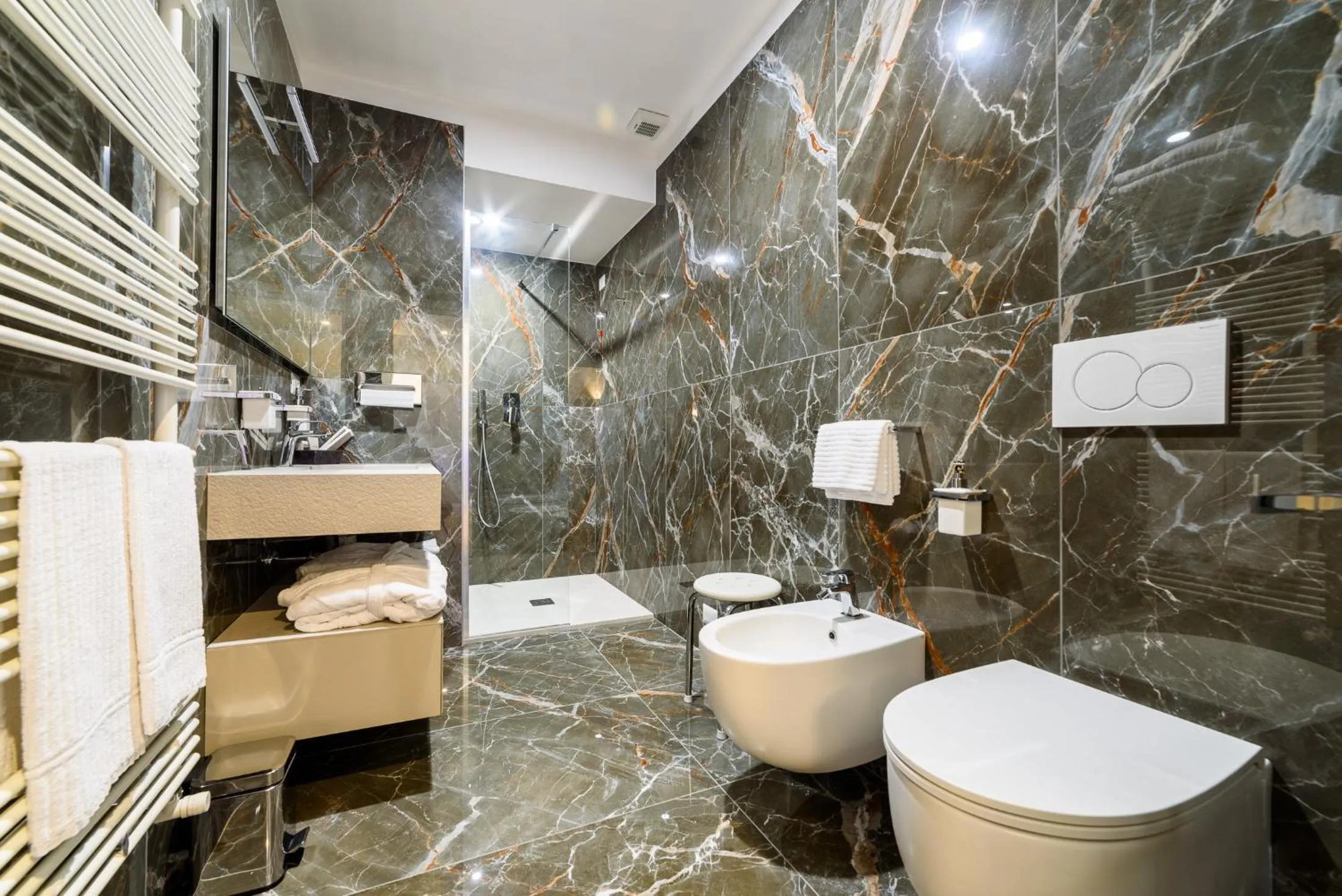 Bathroom in Hotel Villa Paradiso