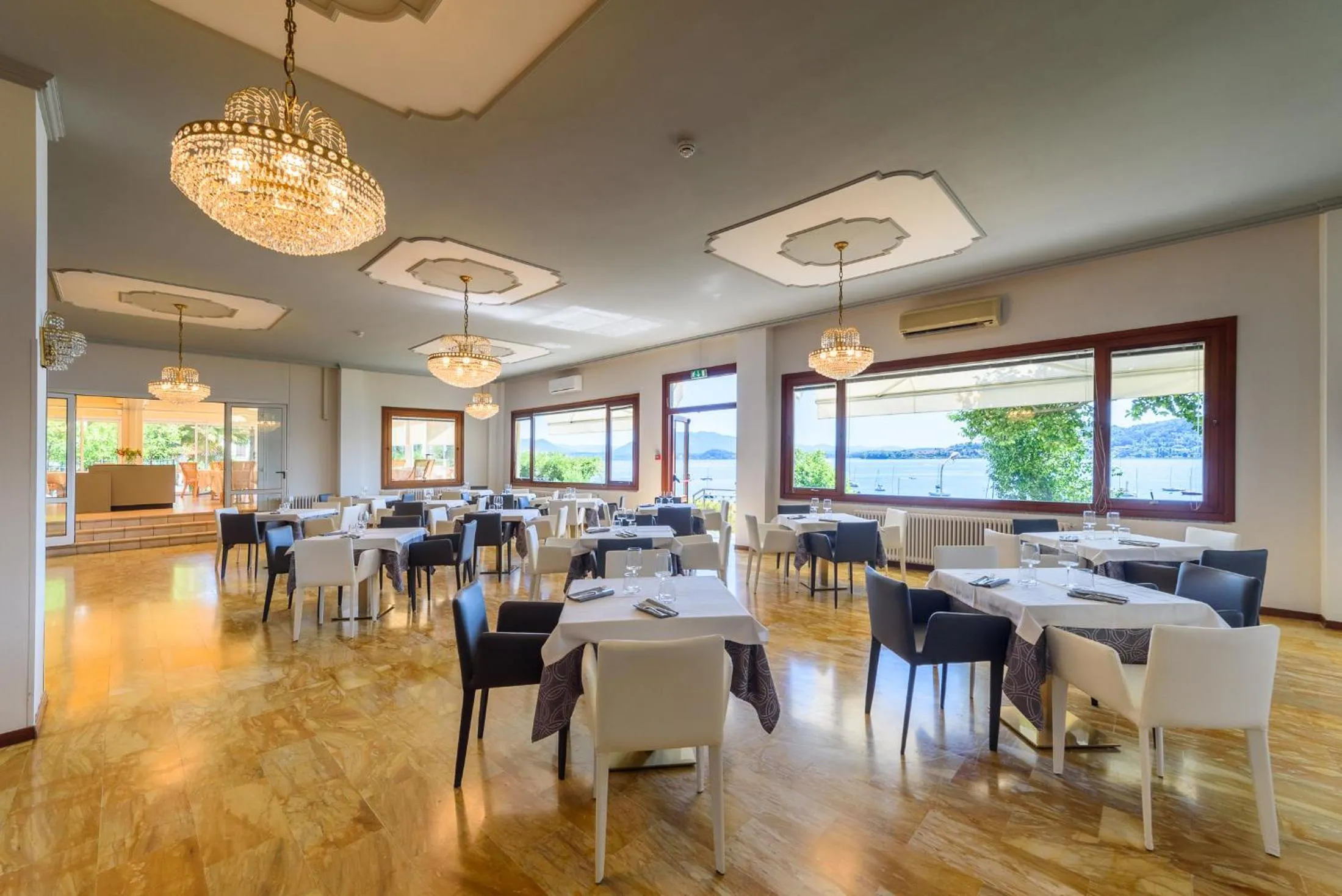 Restaurant/places to eat in Hotel Villa Paradiso