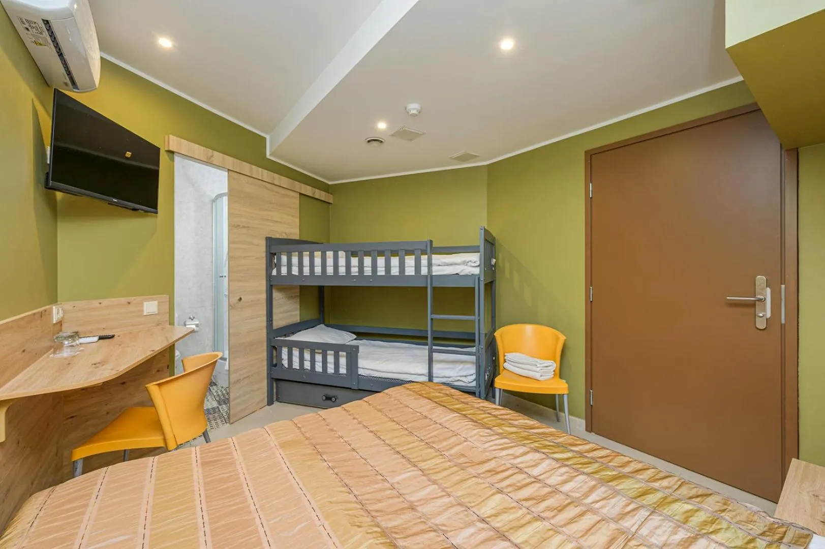 bunk bed, Bed in Hotel Rocca al Mare