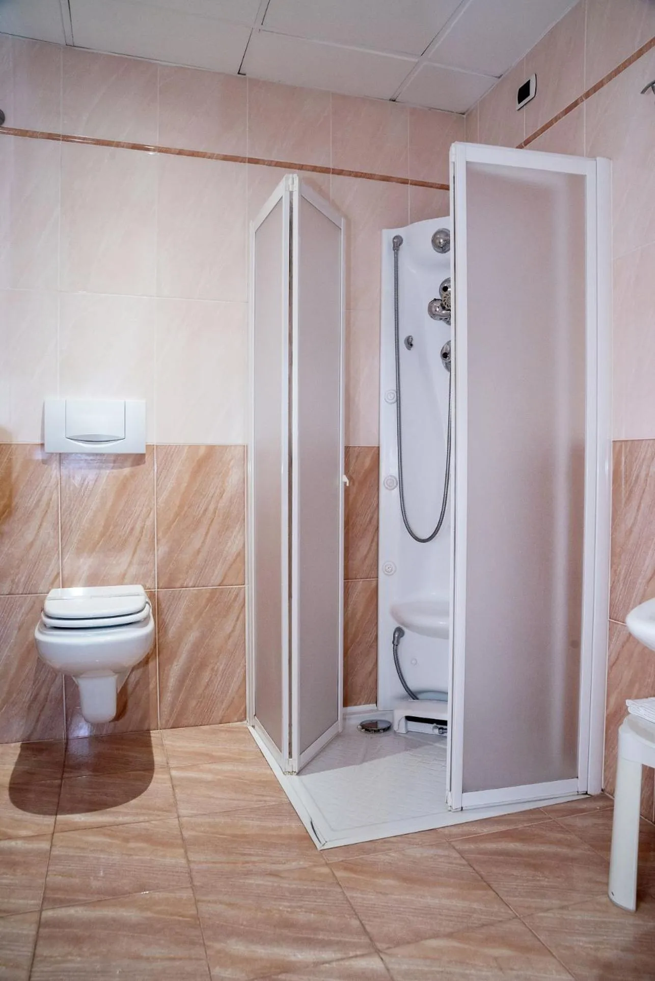 Shower in SIRIOHotel