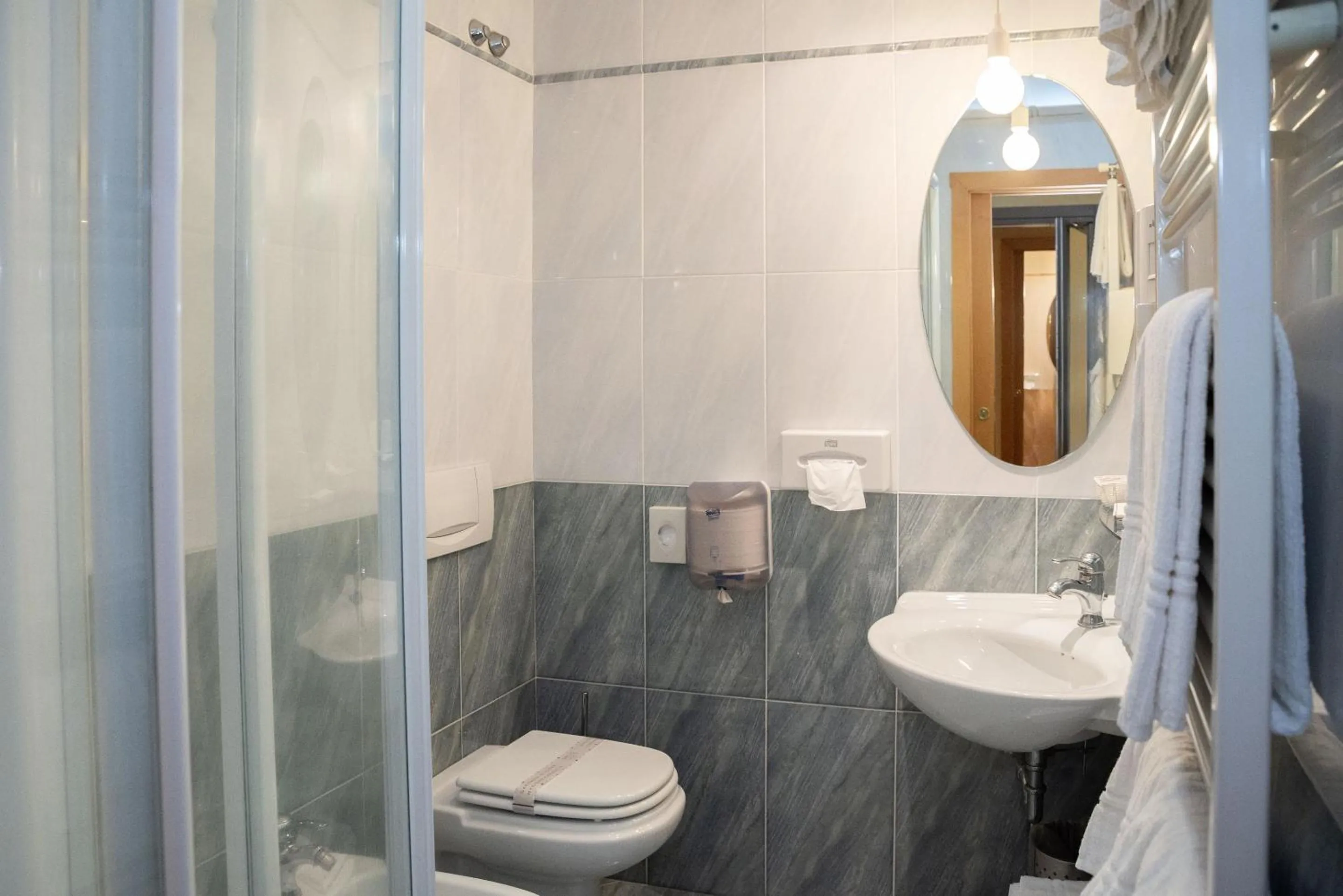 Shower in SIRIOHotel