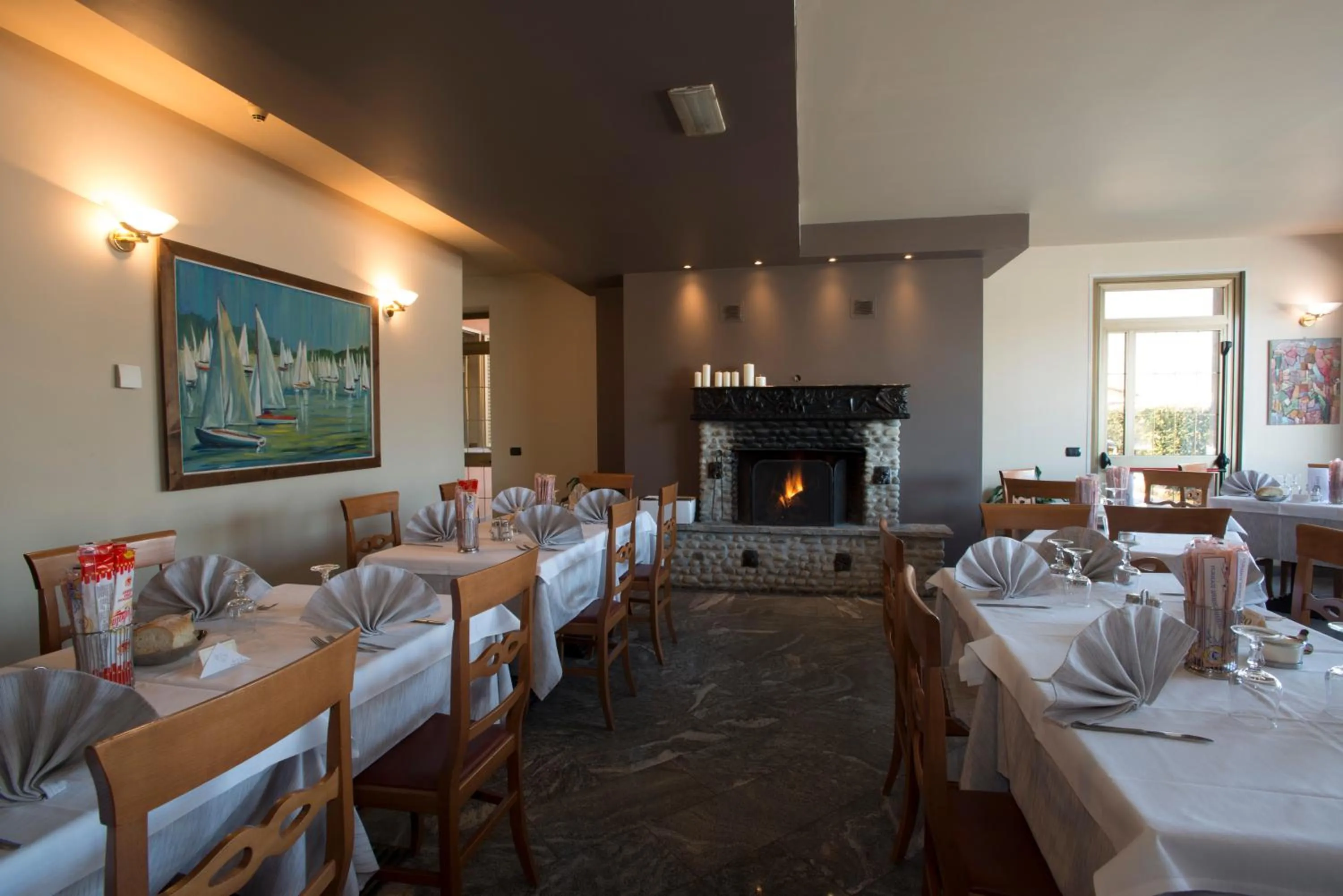 Restaurant/places to eat in SIRIOHotel