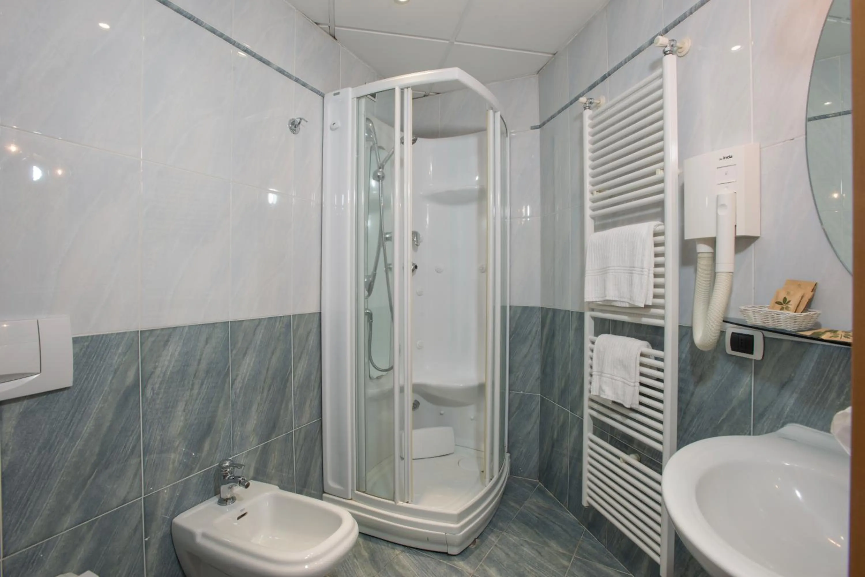 Shower in SIRIOHotel