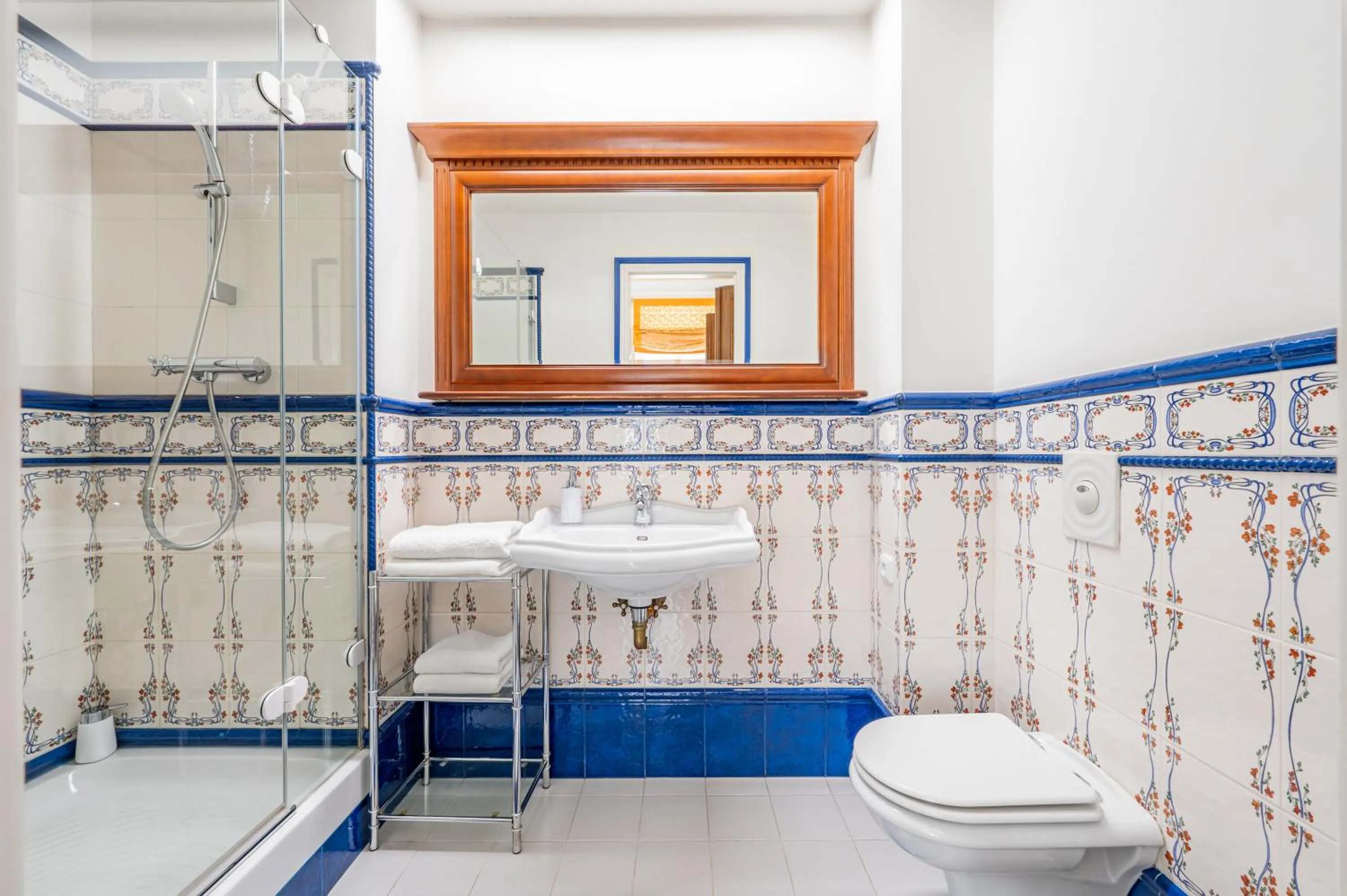 Shower in Malostranská Residence