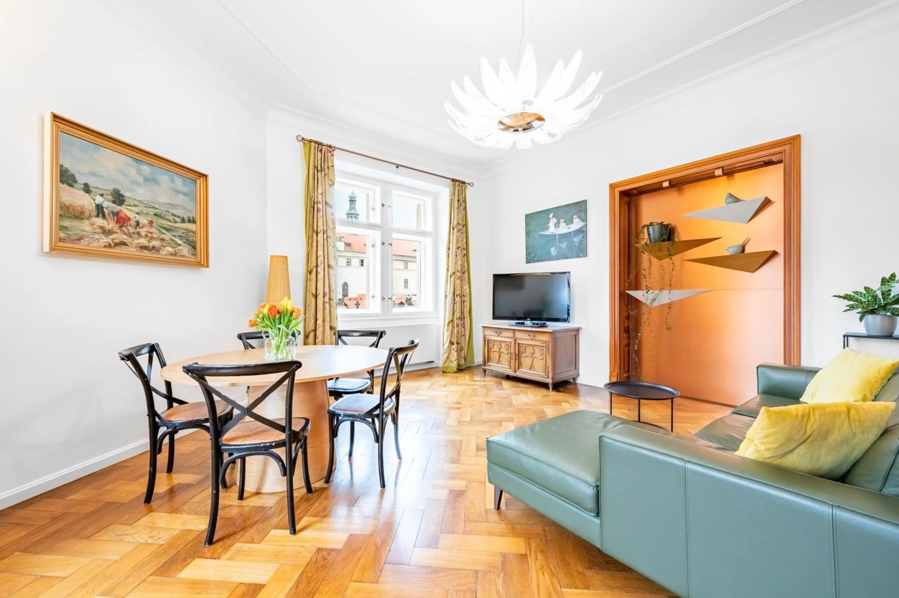 TV and multimedia in Malostranská Residence