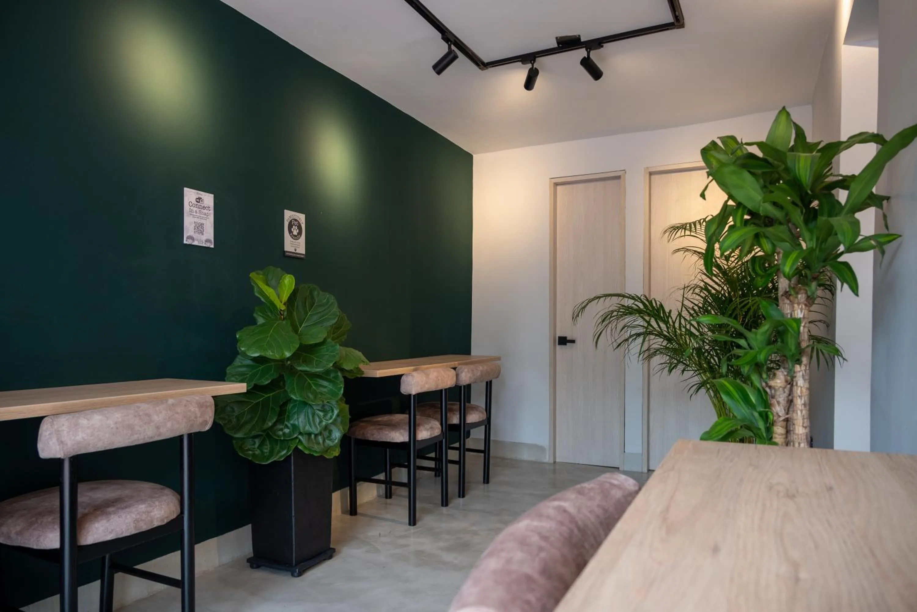 Living room in Hotel Santa Ana Medellin