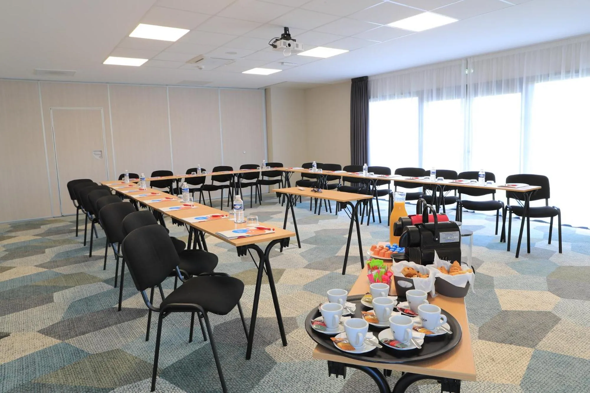 Meeting/conference room in The Originals City, Hôtel de la Confluence, Agen Ouest