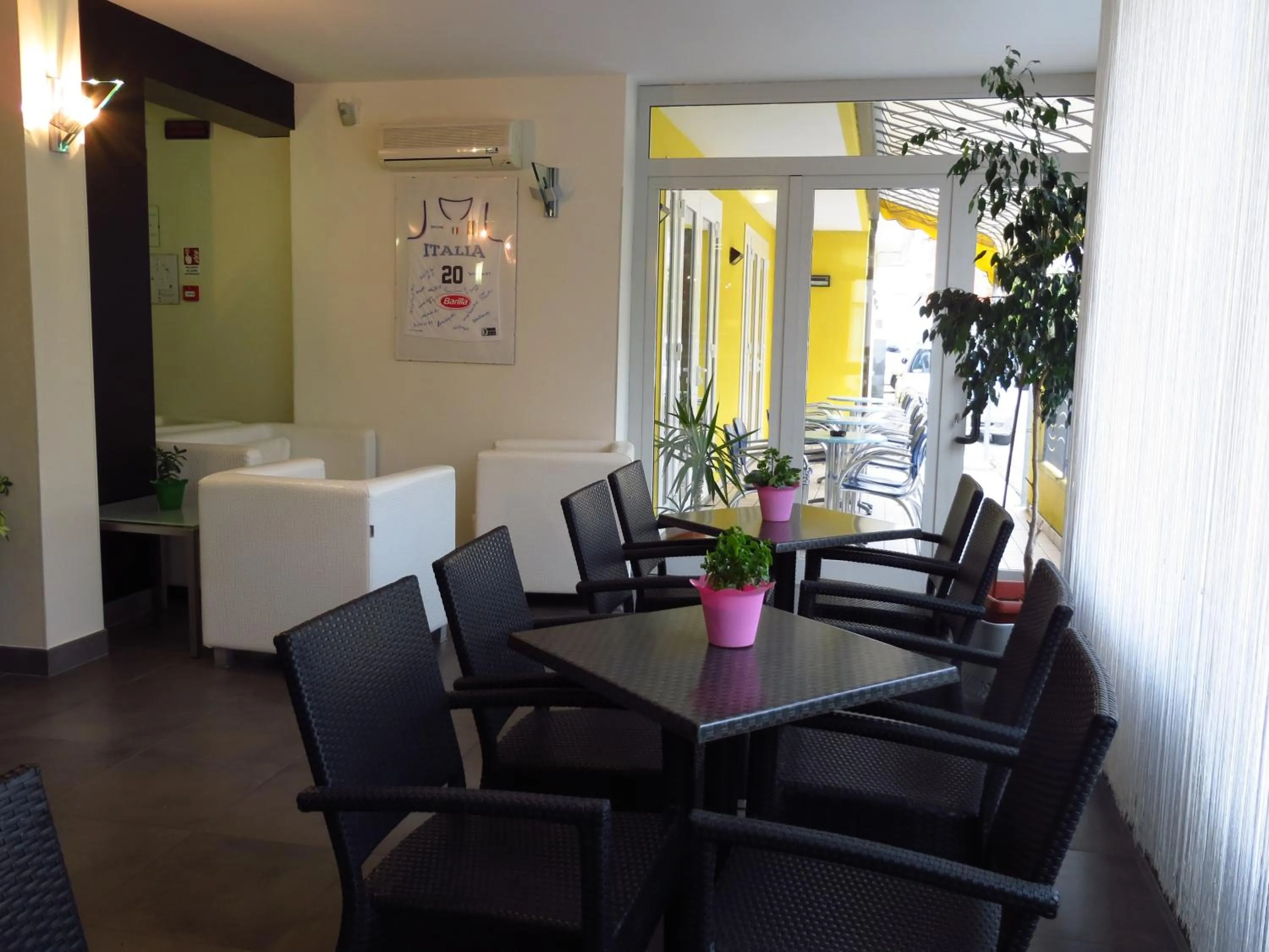 Communal lounge/ TV room in Hotel Nederland