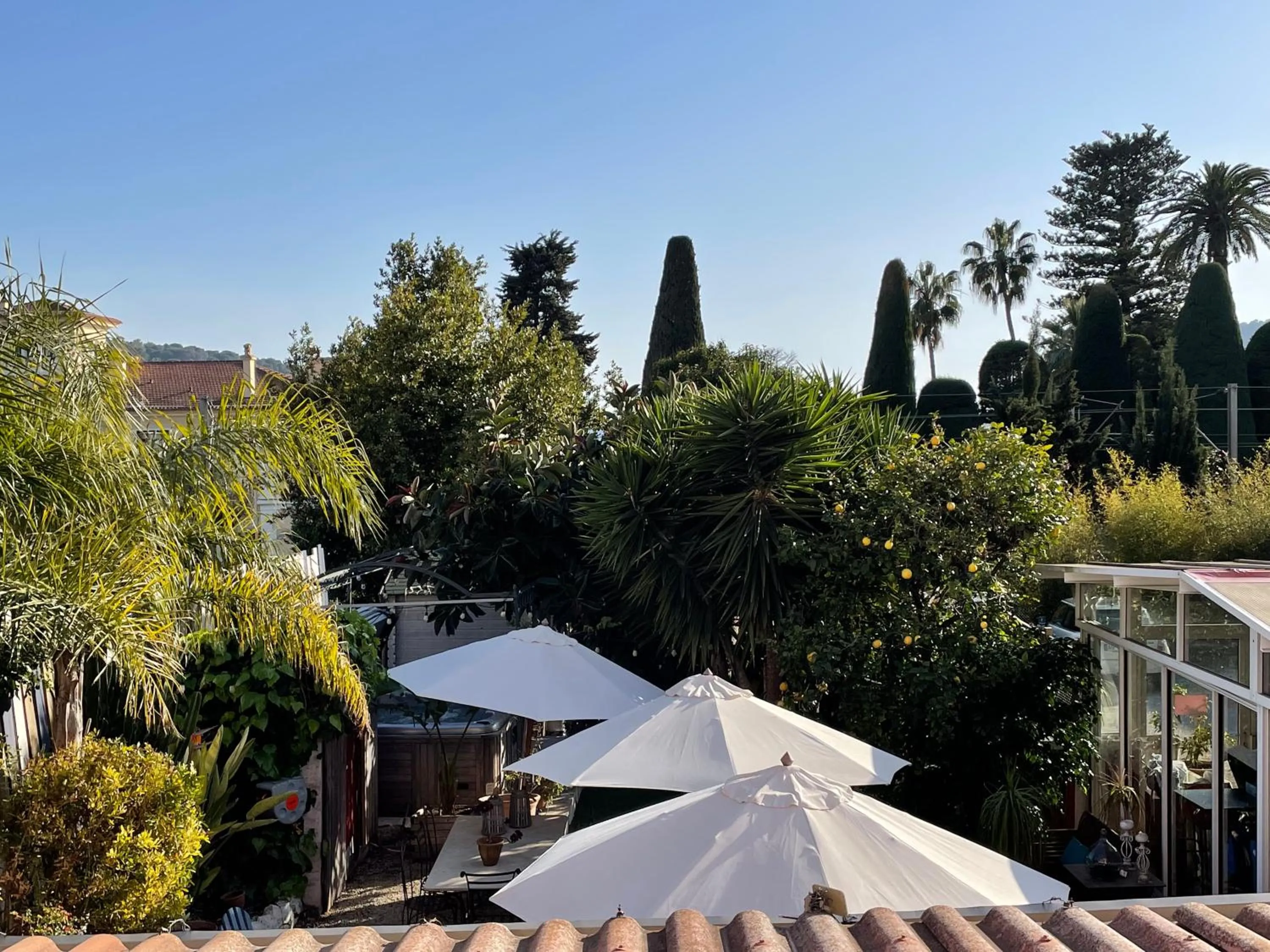 Garden in Hôtel La Villa Patricia - Charme et Tradition