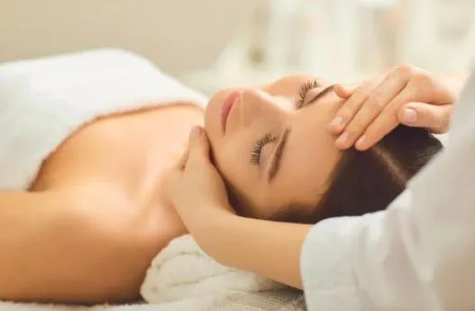 Massage in Hôtel L'ile Du Saussay