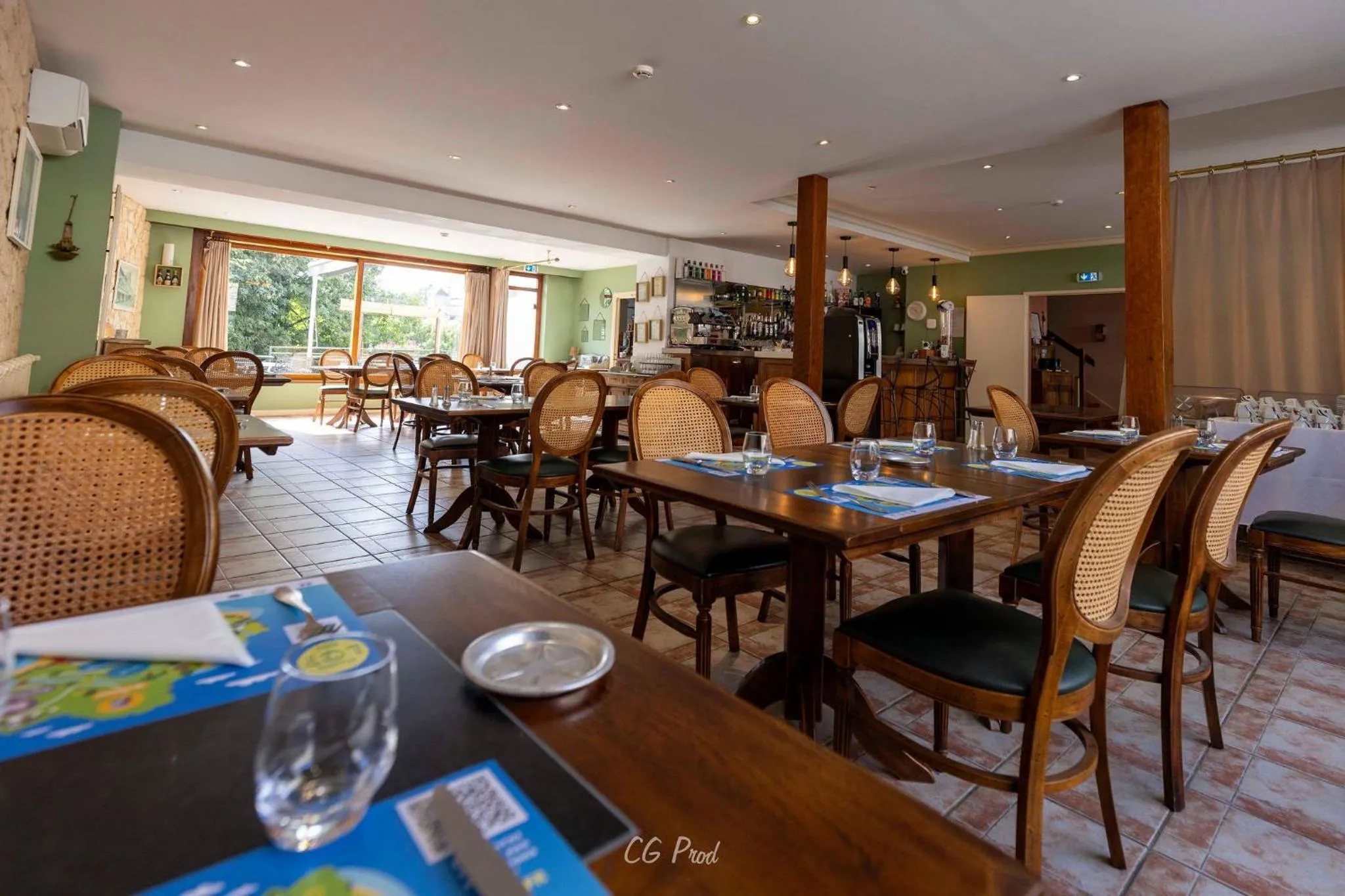 Breakfast in Les Ambassadeurs Logis Hotels et Restaurant