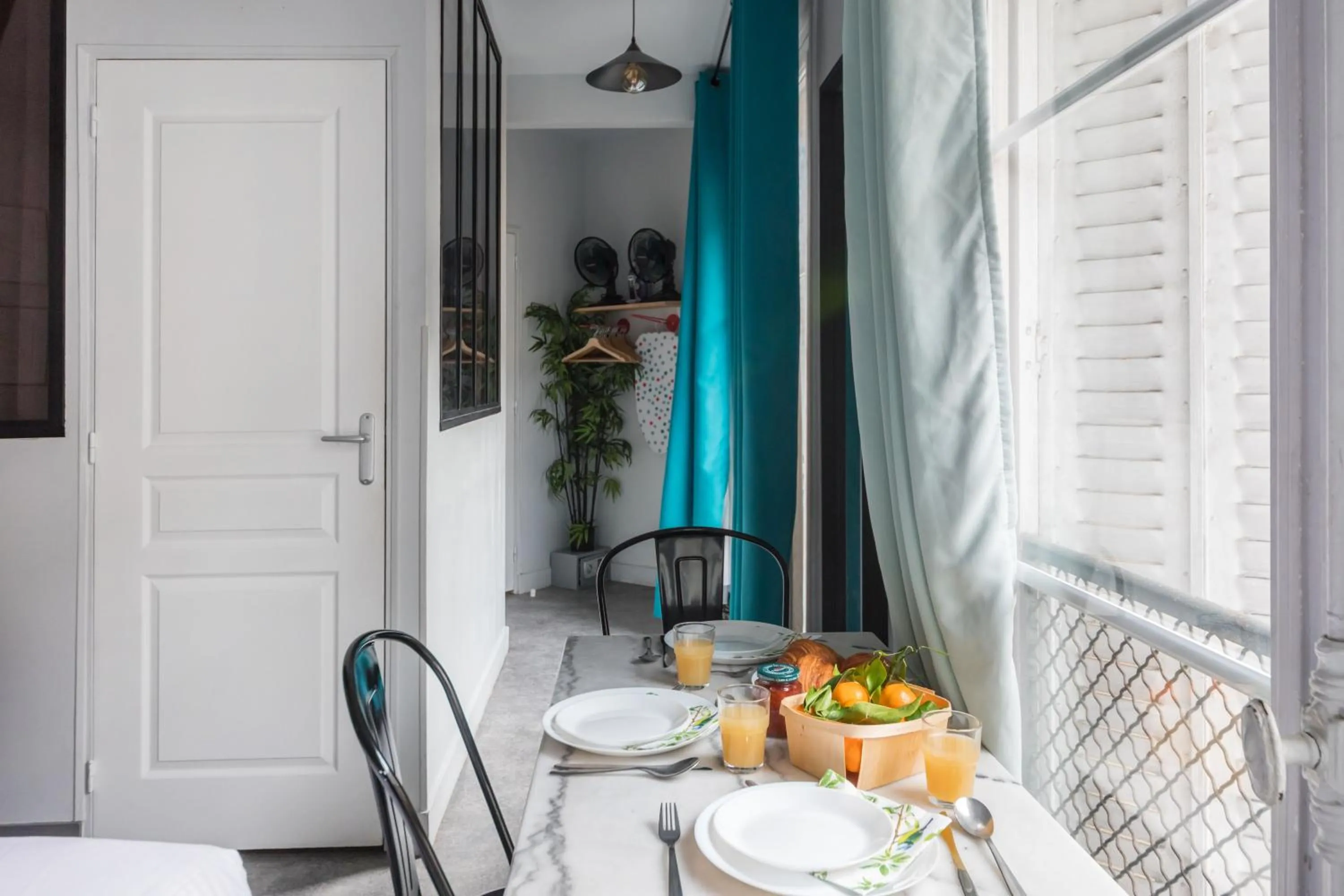 Breakfast in WS Louvre - Etienne Marcel