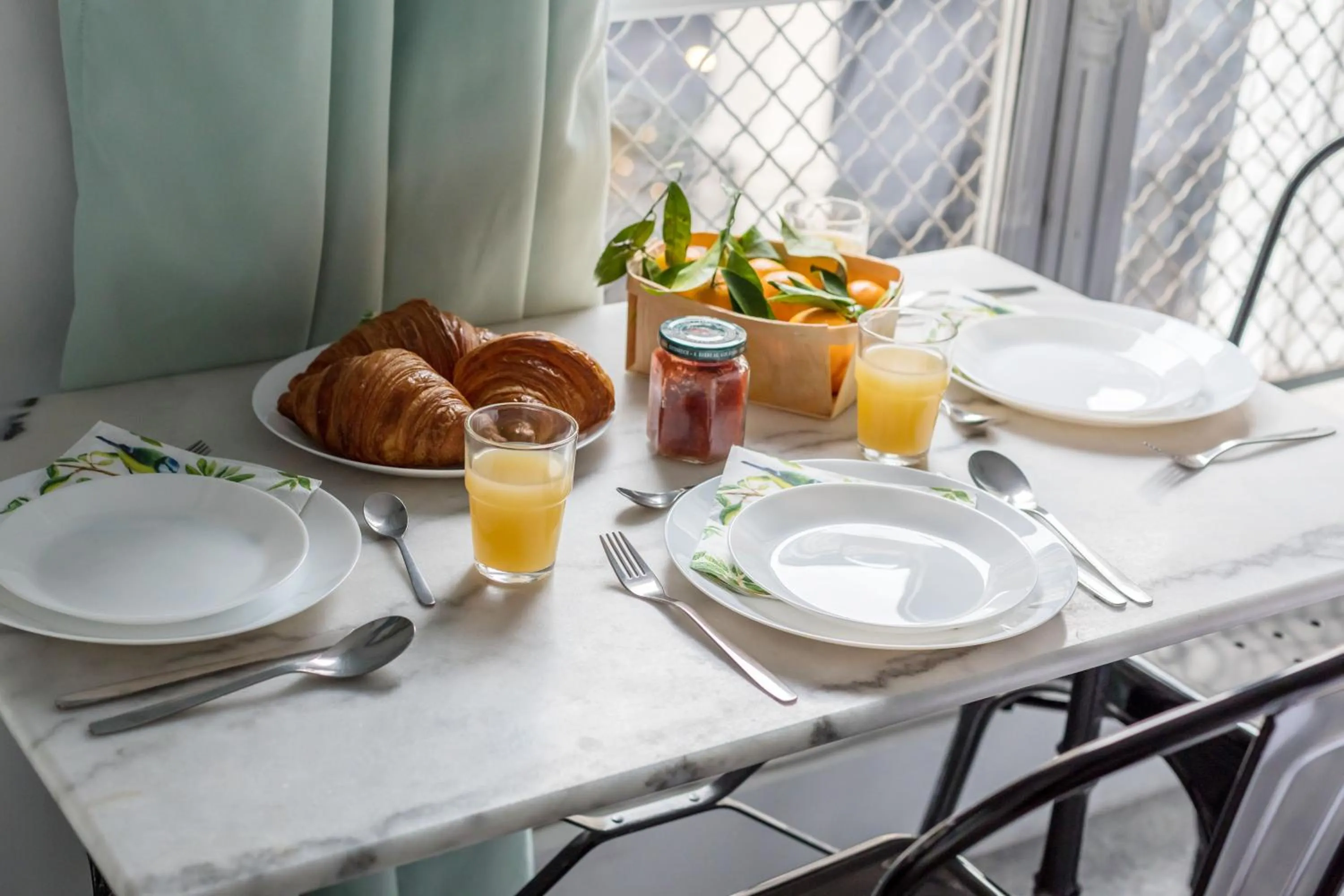 Breakfast in WS Louvre - Etienne Marcel