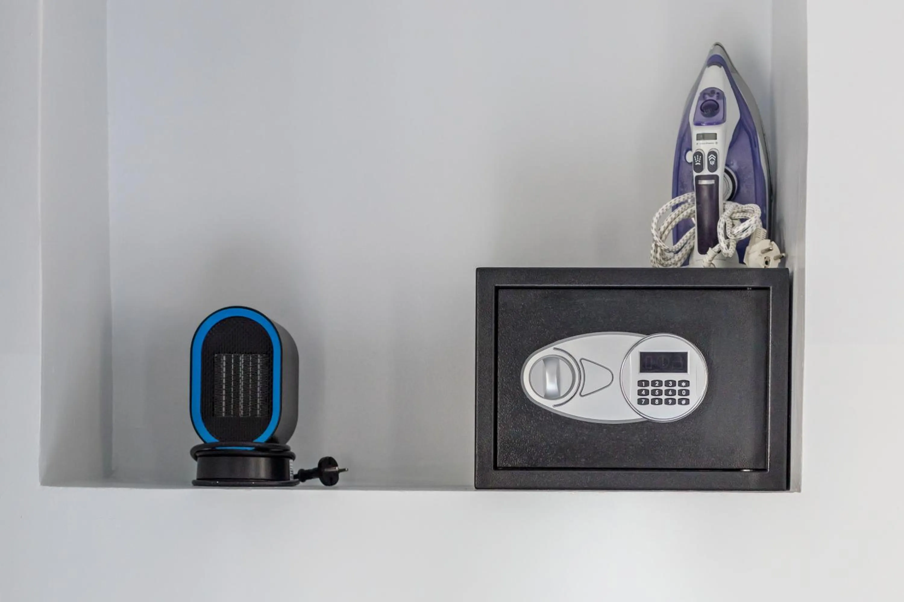 safe in WS Louvre - Etienne Marcel