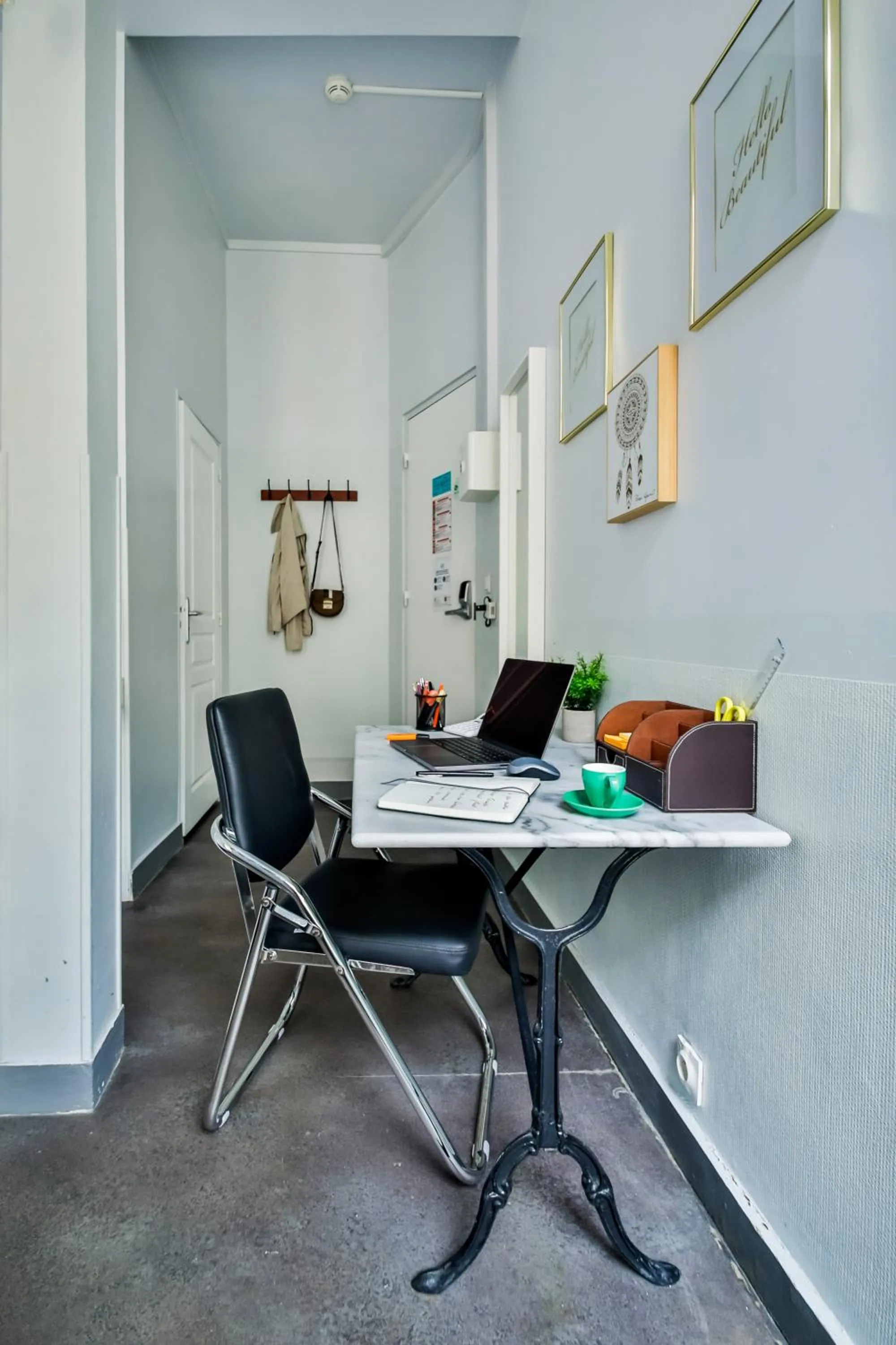 Seating area in WS Louvre - Etienne Marcel