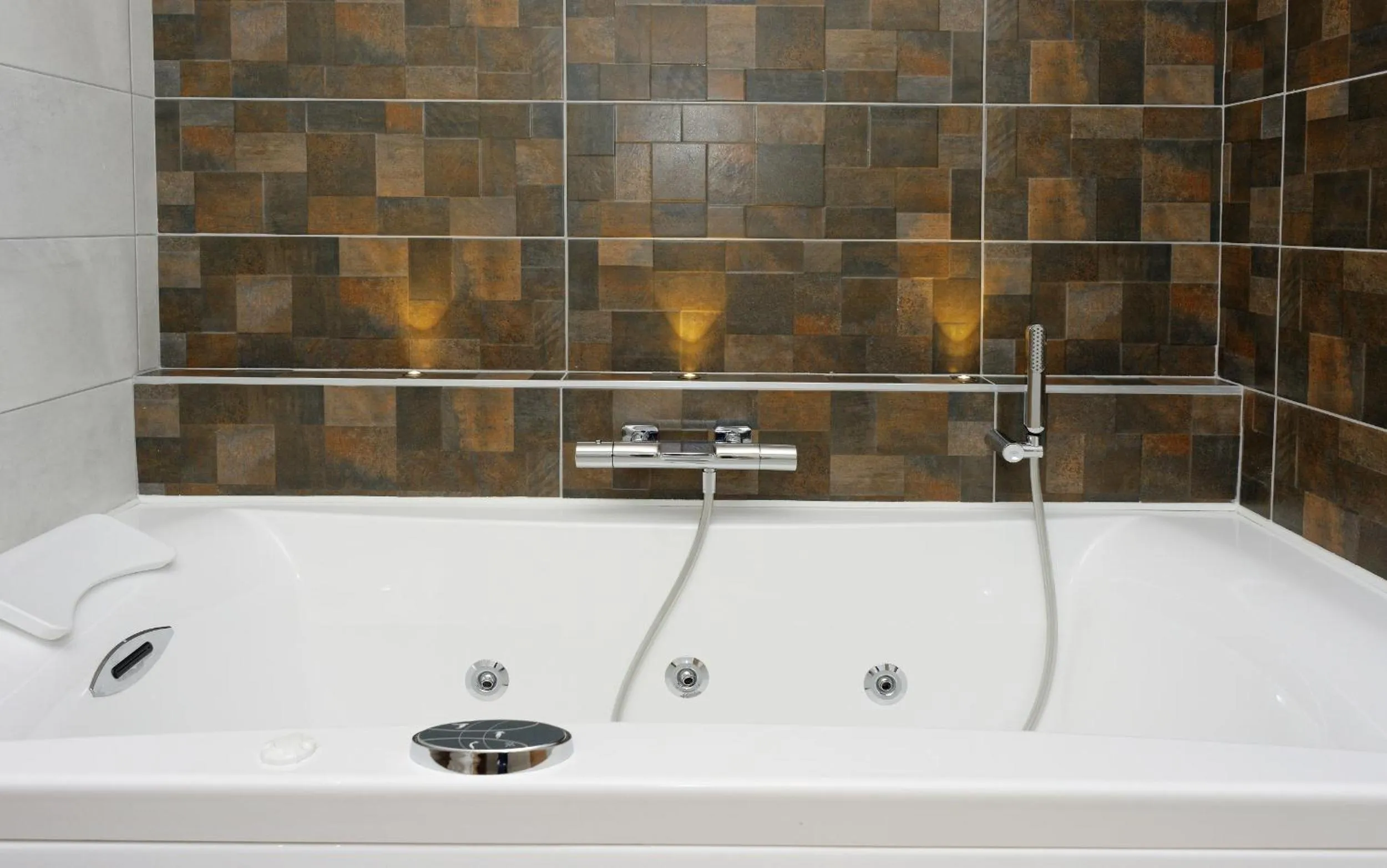 Bathroom in Logis Hotel de la Nivelle