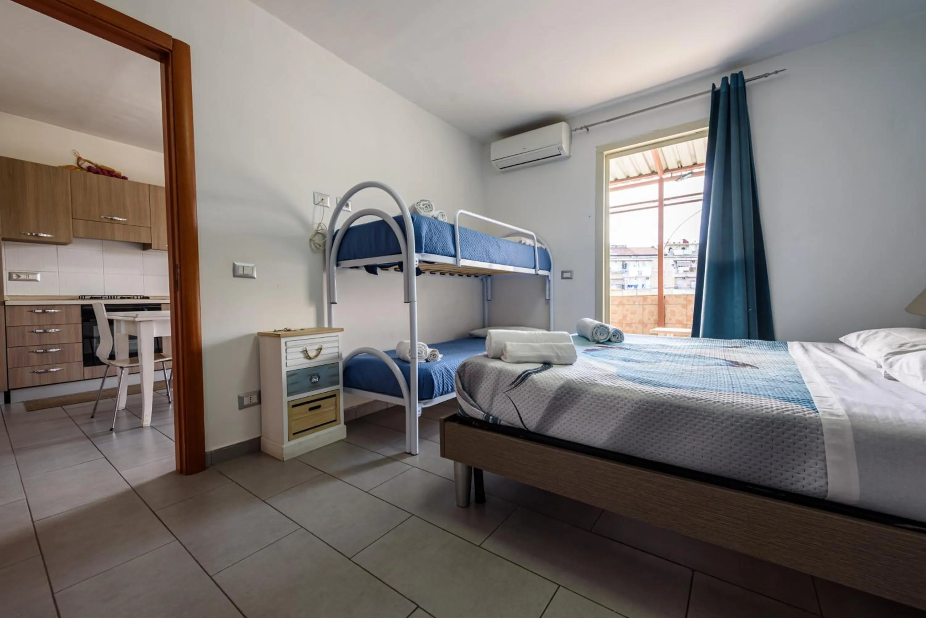 Bed in Napoli Centrale di Fabio e Veronica LT