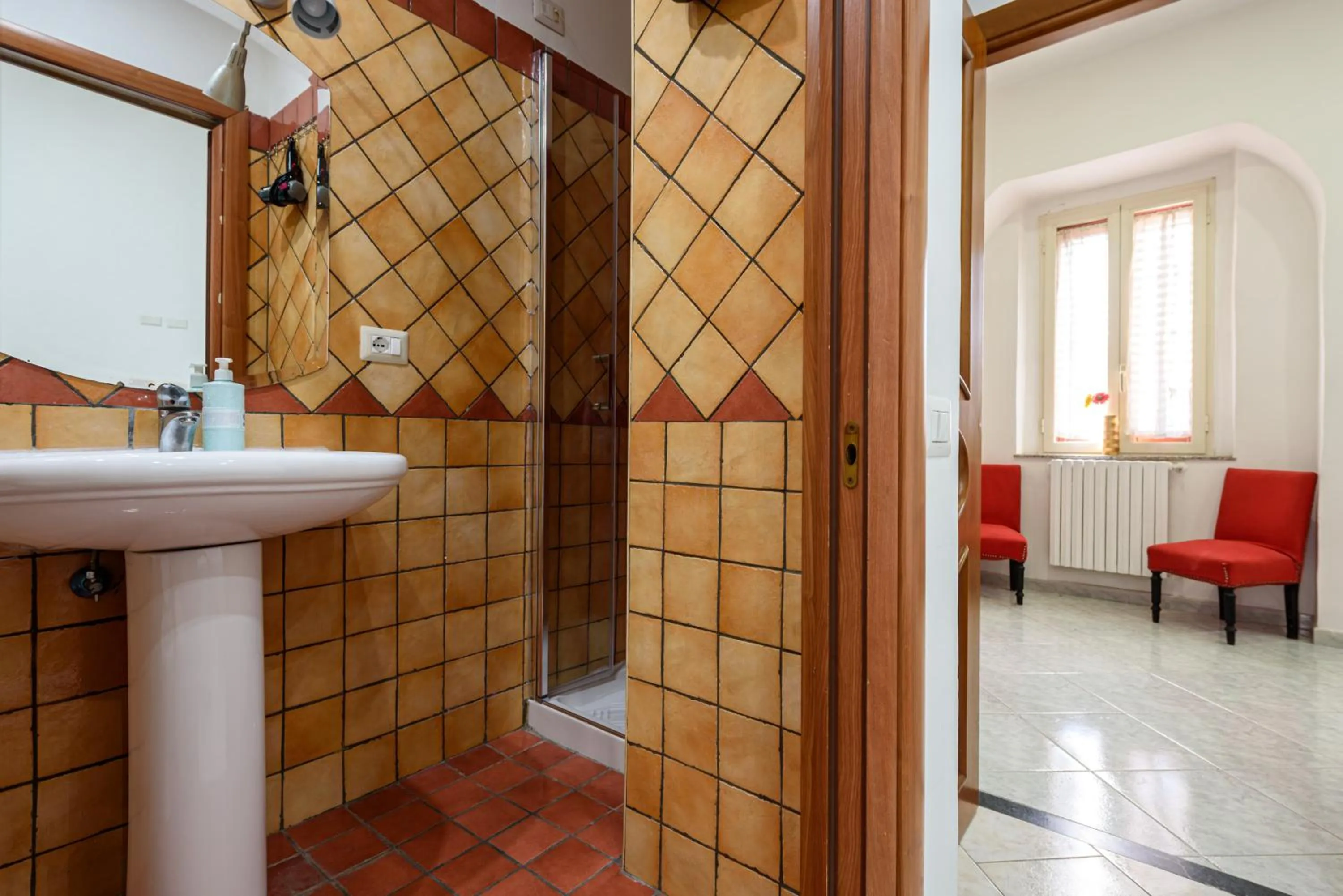 Toilet in Napoli Centrale di Fabio e Veronica LT