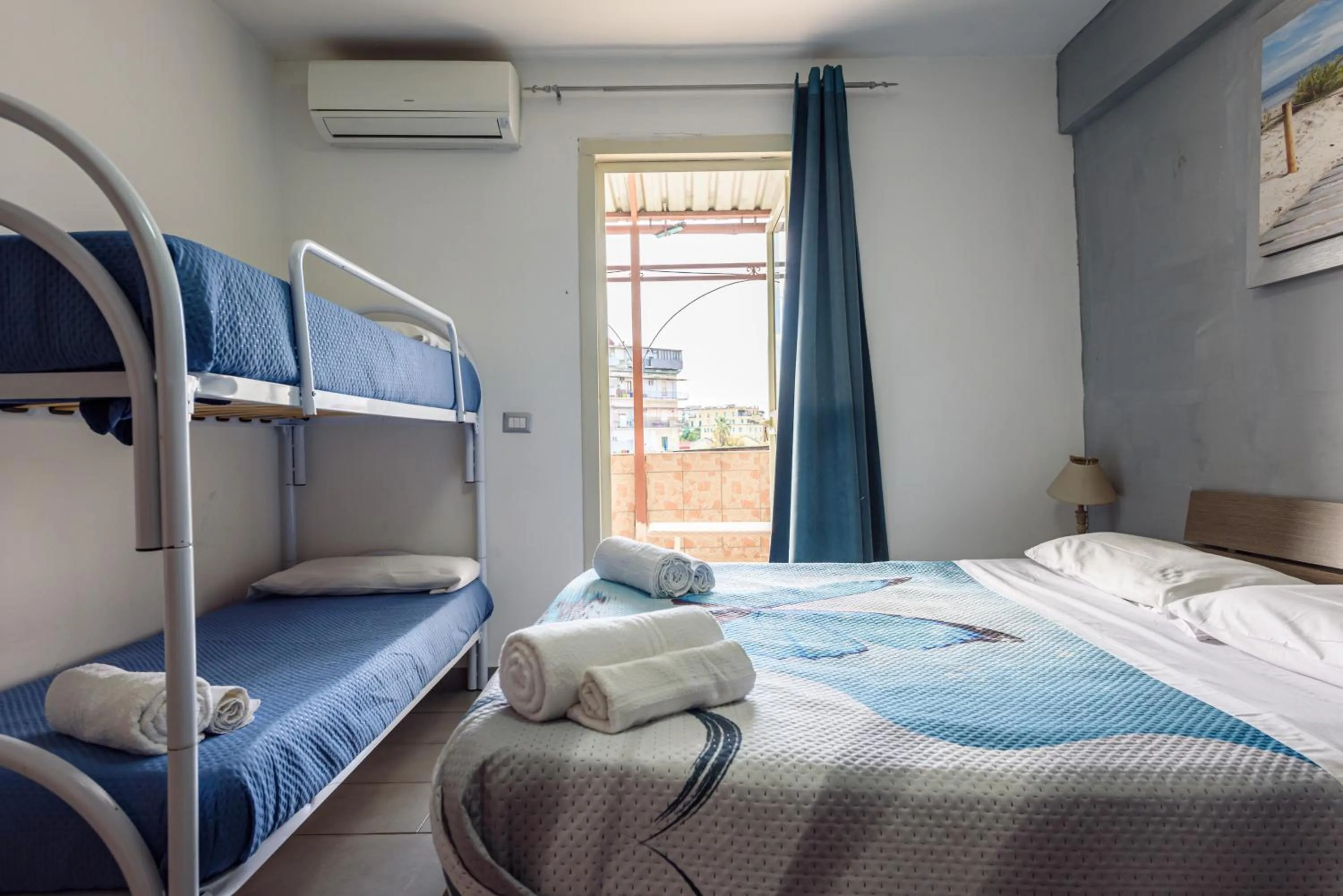 Bed in Napoli Centrale di Fabio e Veronica LT