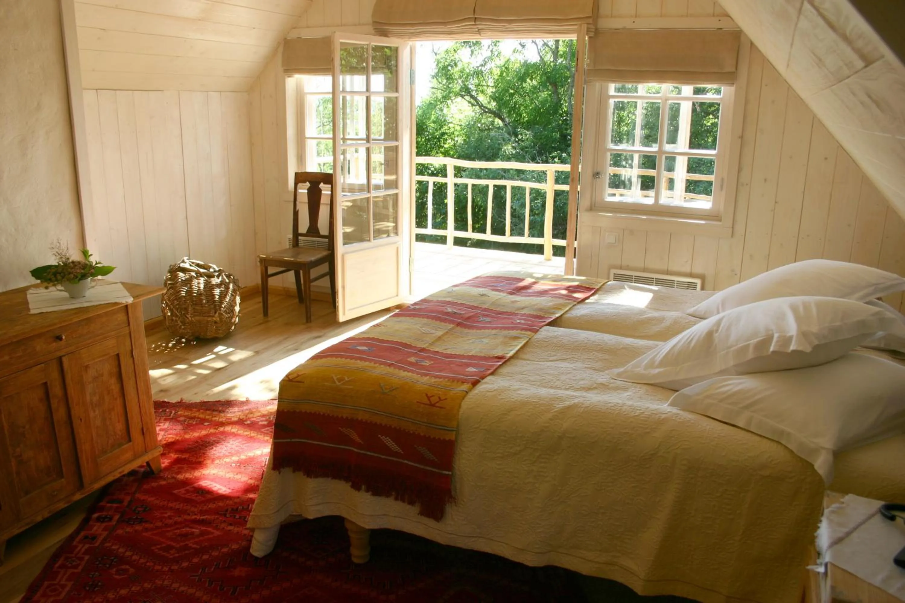 Bed in Pädaste Manor