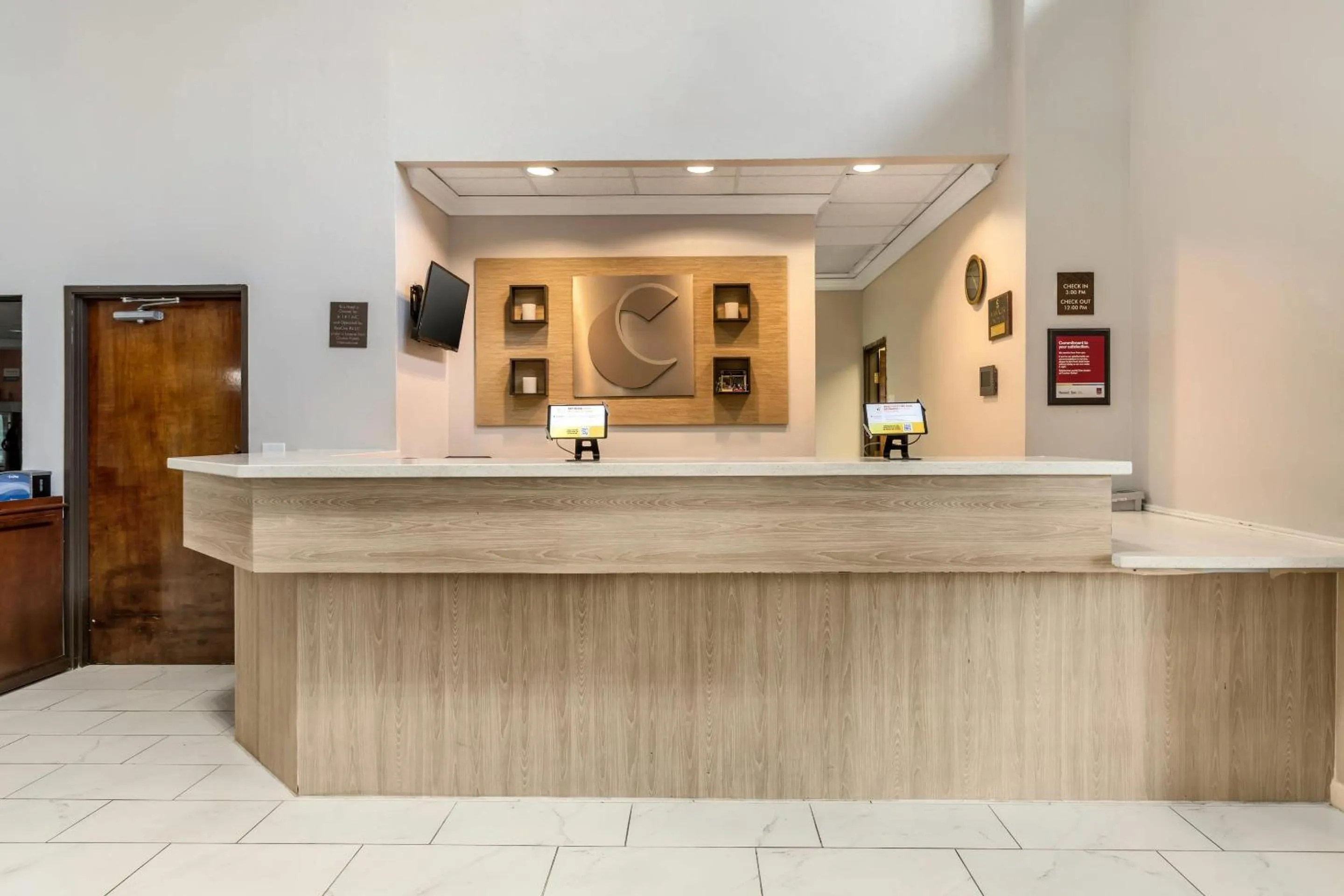 Lobby or reception in Comfort Suites Bush Intercontinental Airport