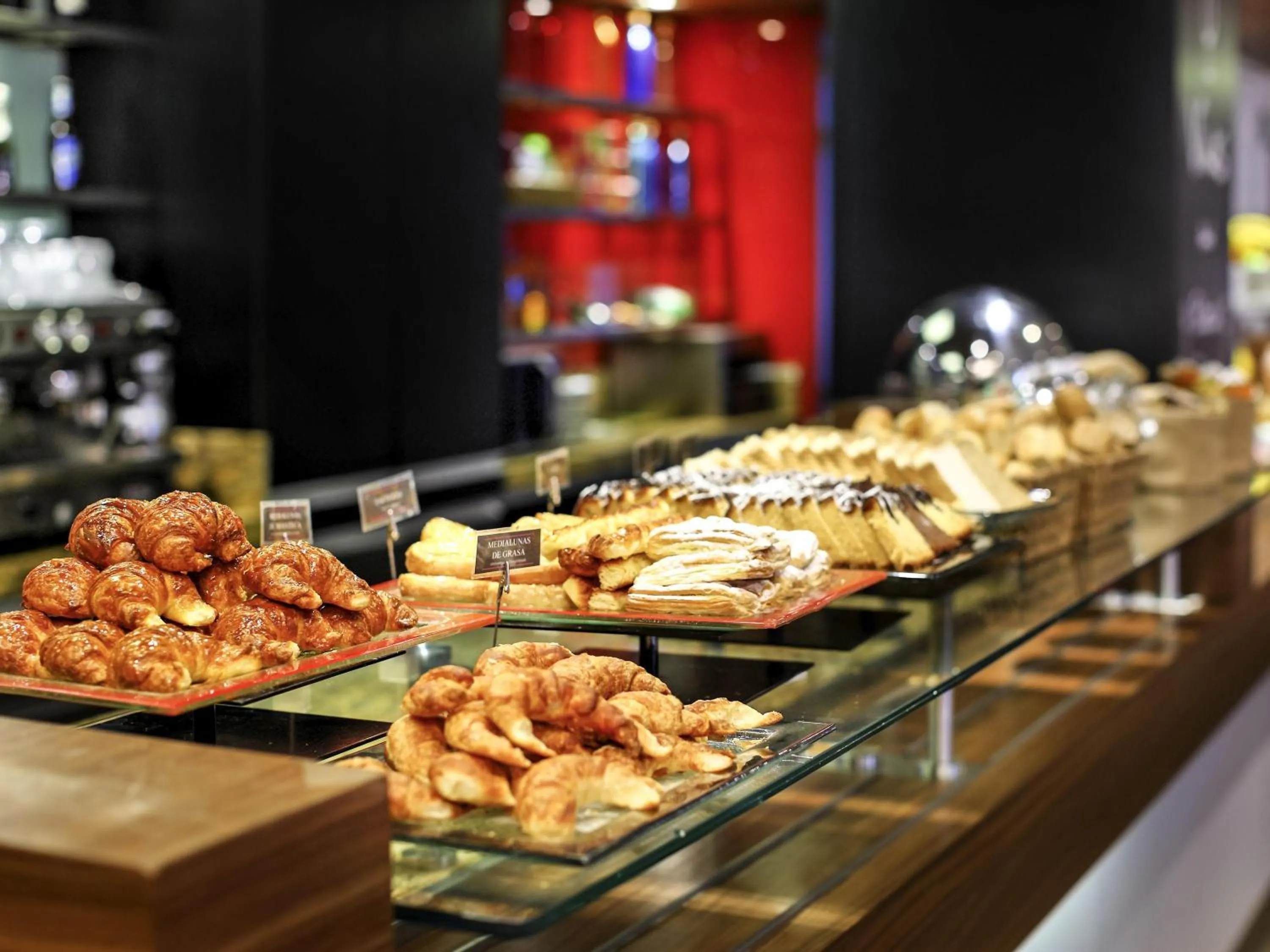 Restaurant/places to eat in ibis Buenos Aires Congreso