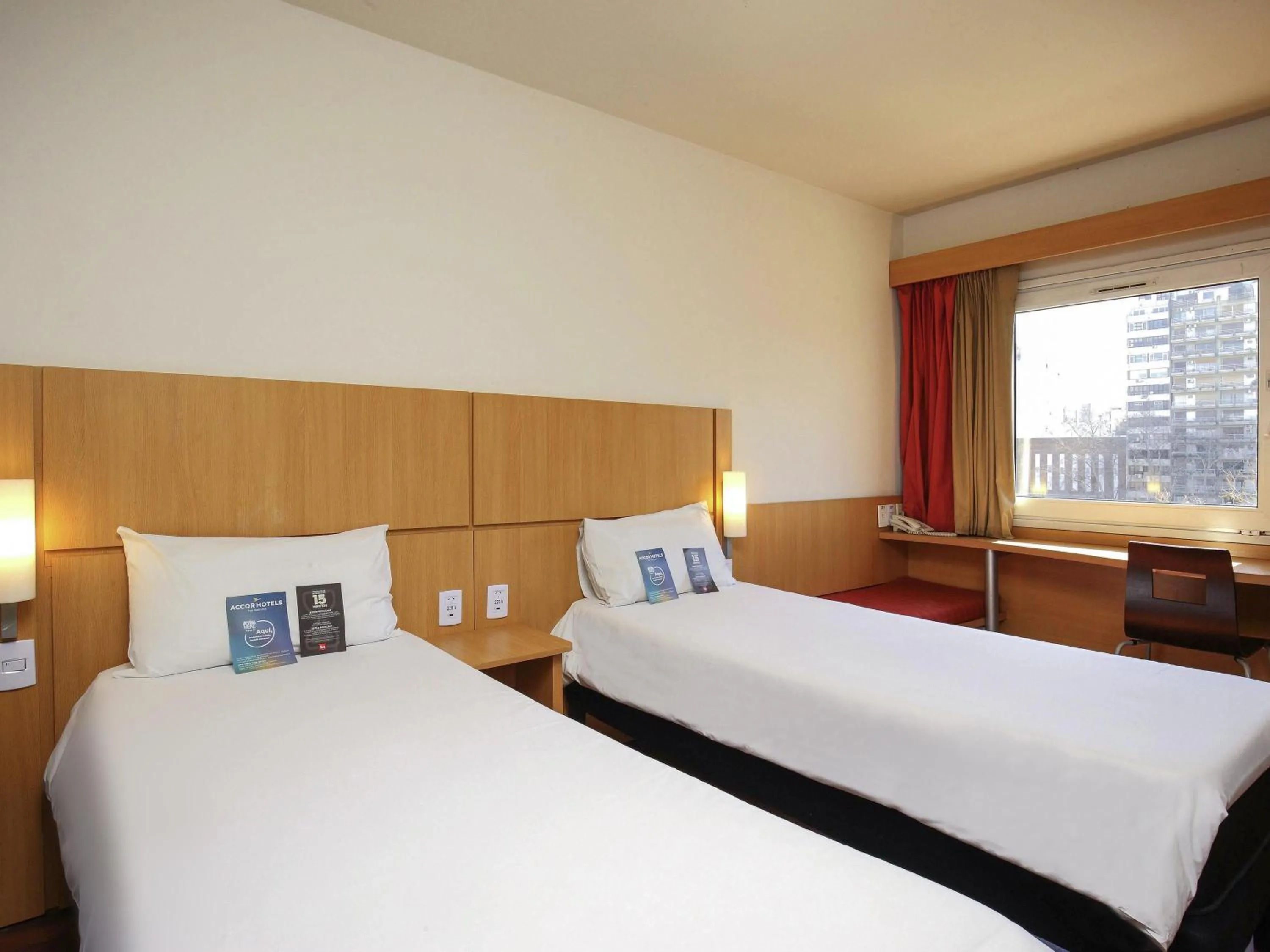 Bedroom, Bed in ibis Buenos Aires Congreso