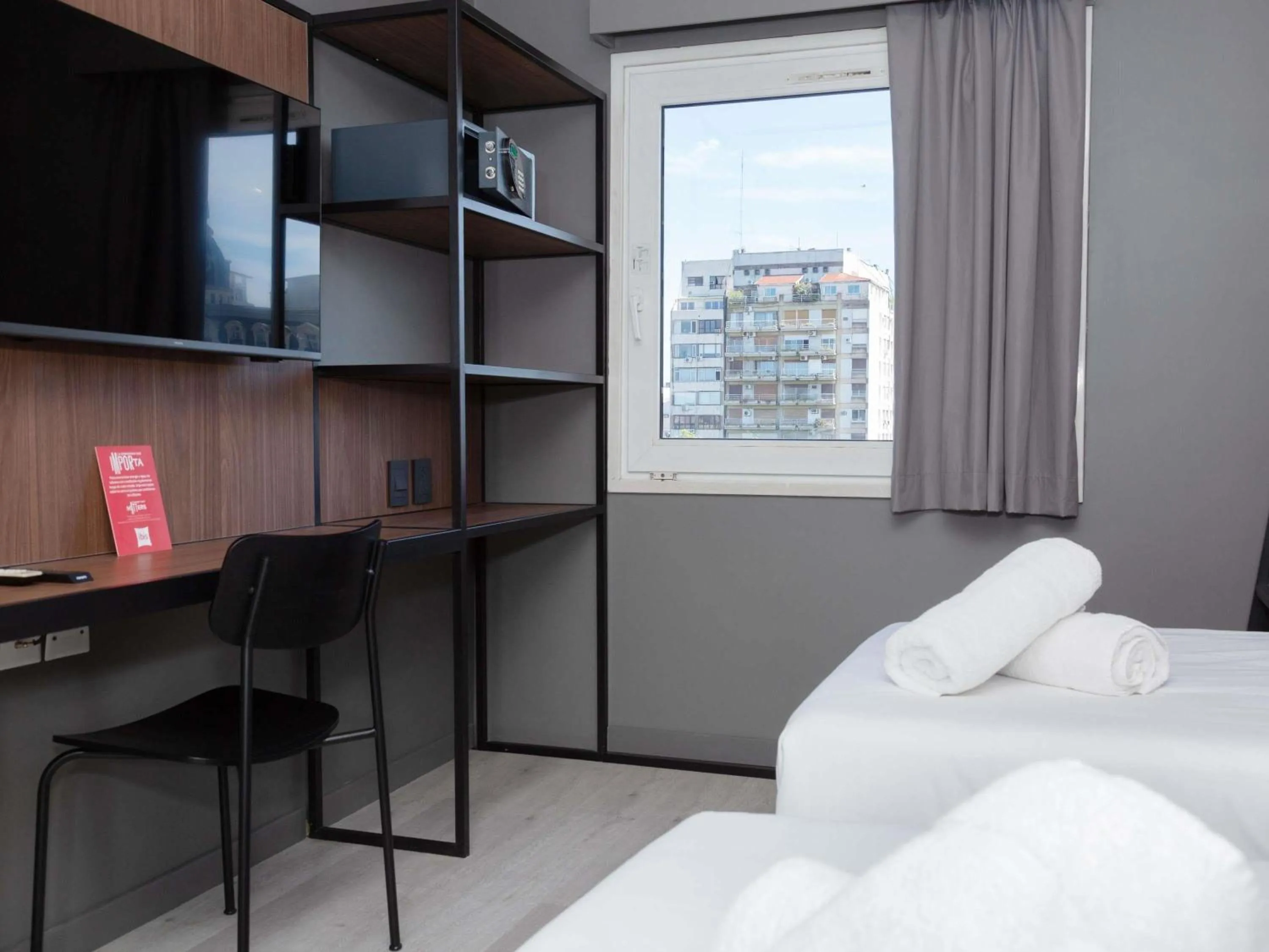 Bedroom, Bed in ibis Buenos Aires Congreso