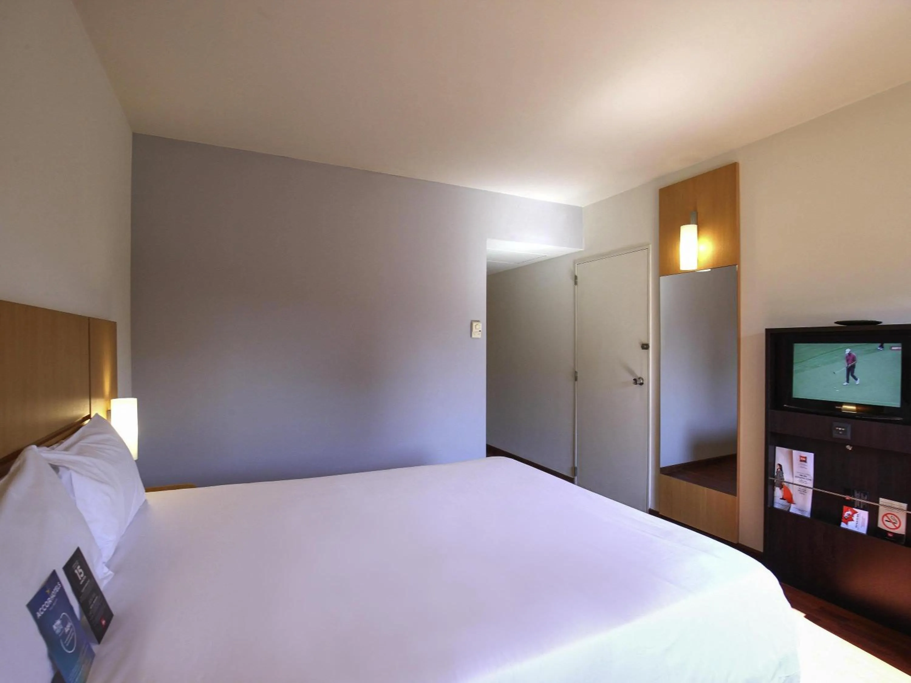 Bedroom, Bed in ibis Buenos Aires Congreso