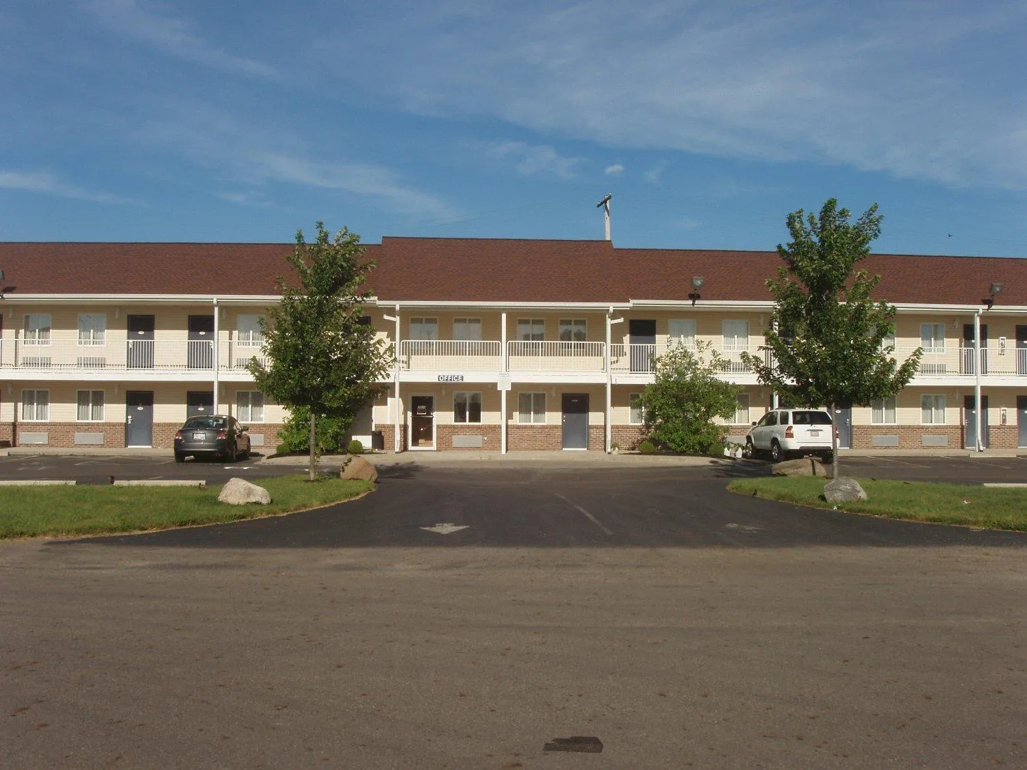 Property building in Kozy Inn Columbus