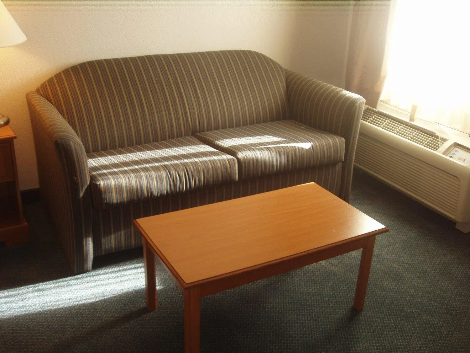 Seating area in Kozy Inn Columbus