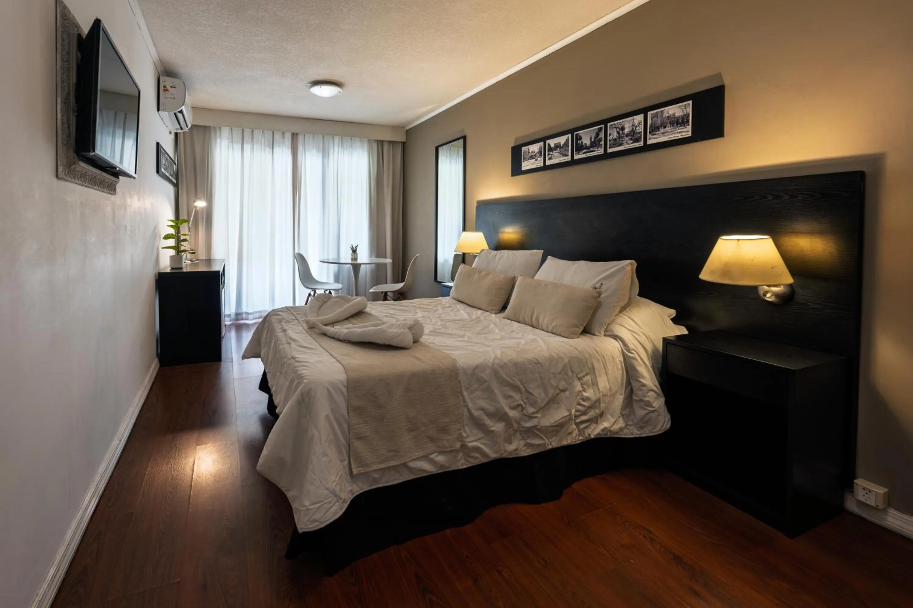 Bed in Pocitos Plaza Hotel