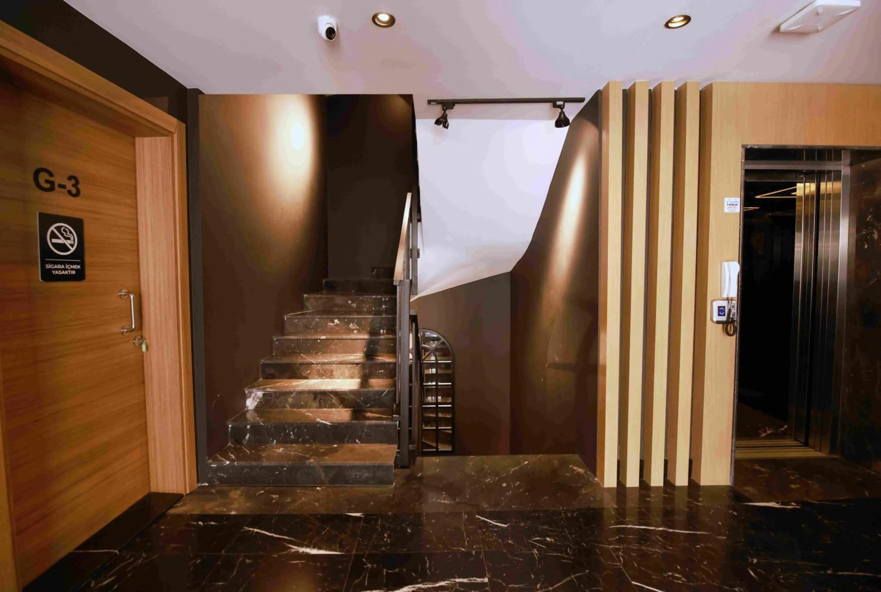 elevator in Loft 1502