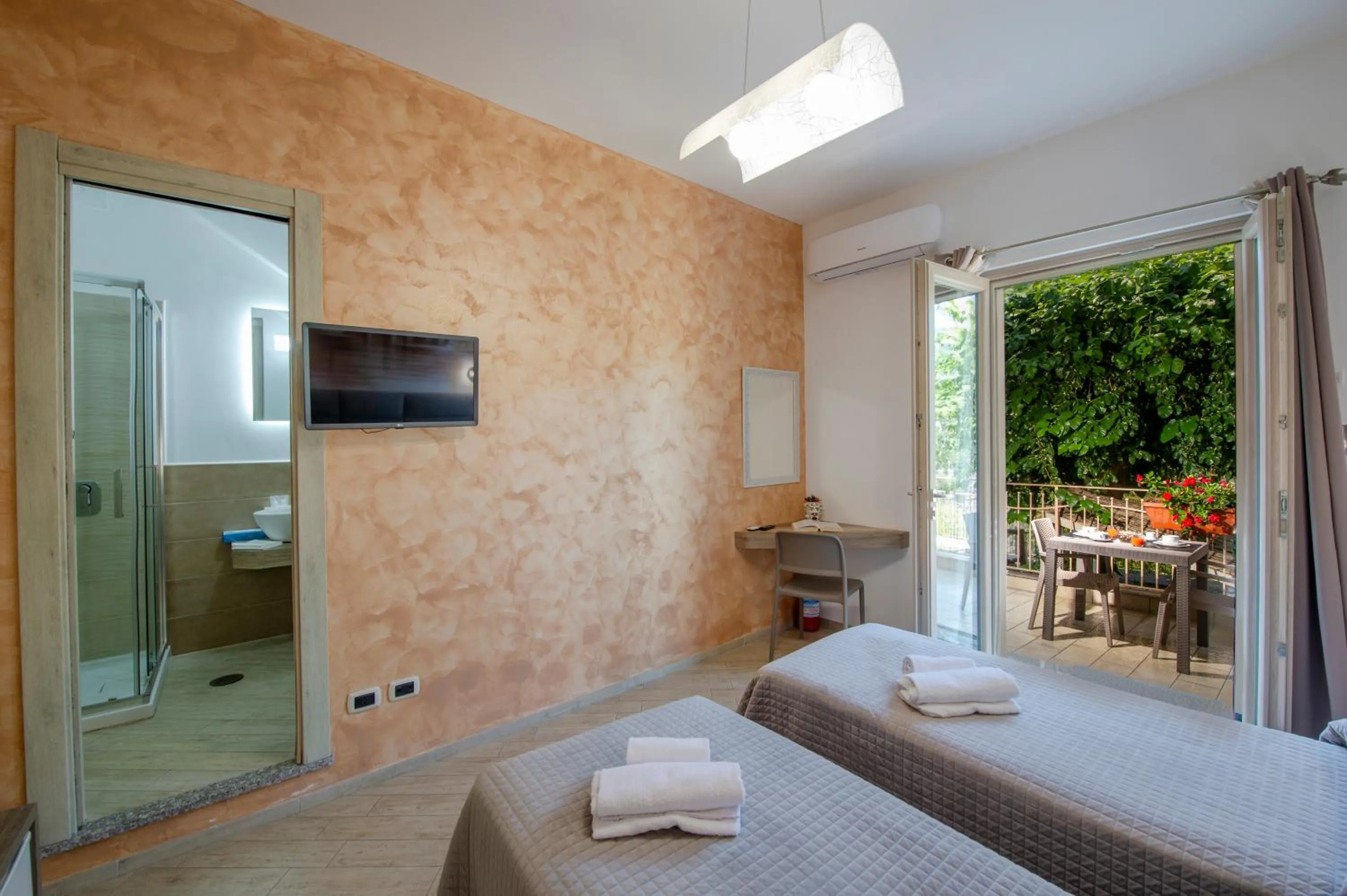 Photo of the whole room, Bed in B&B Casanova