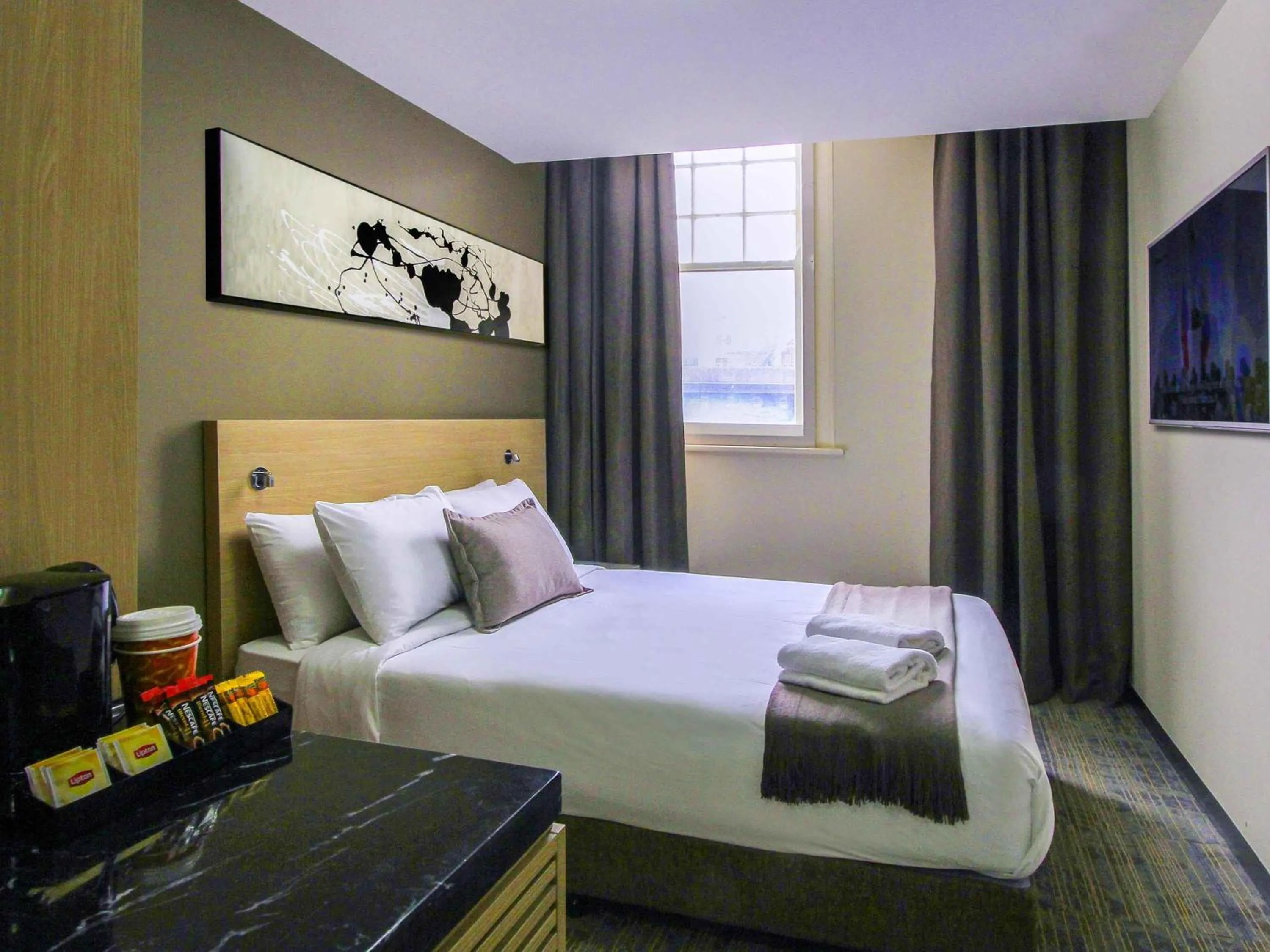 Bedroom, Bed in ibis Budget - Melbourne CBD