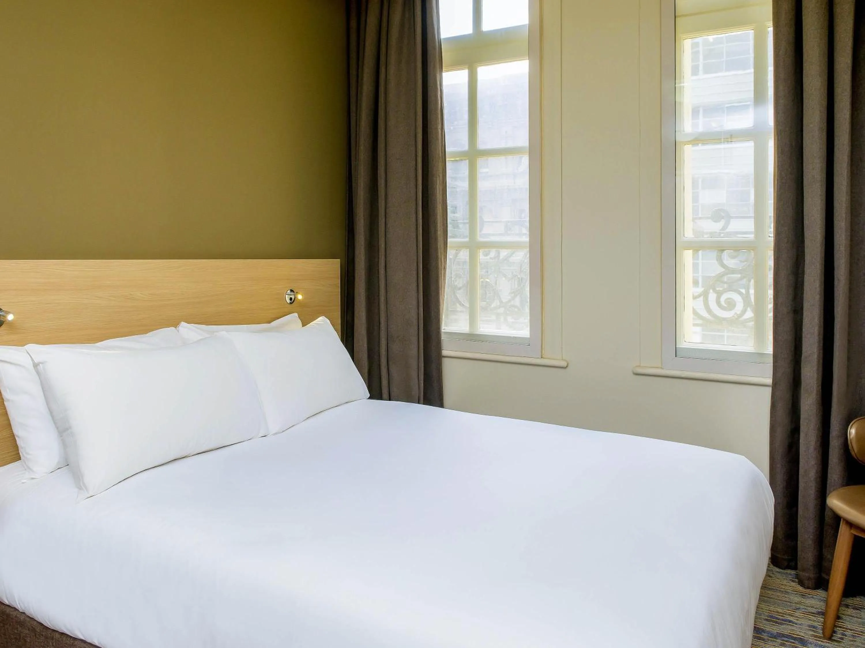 Bedroom, Bed in ibis Budget - Melbourne CBD