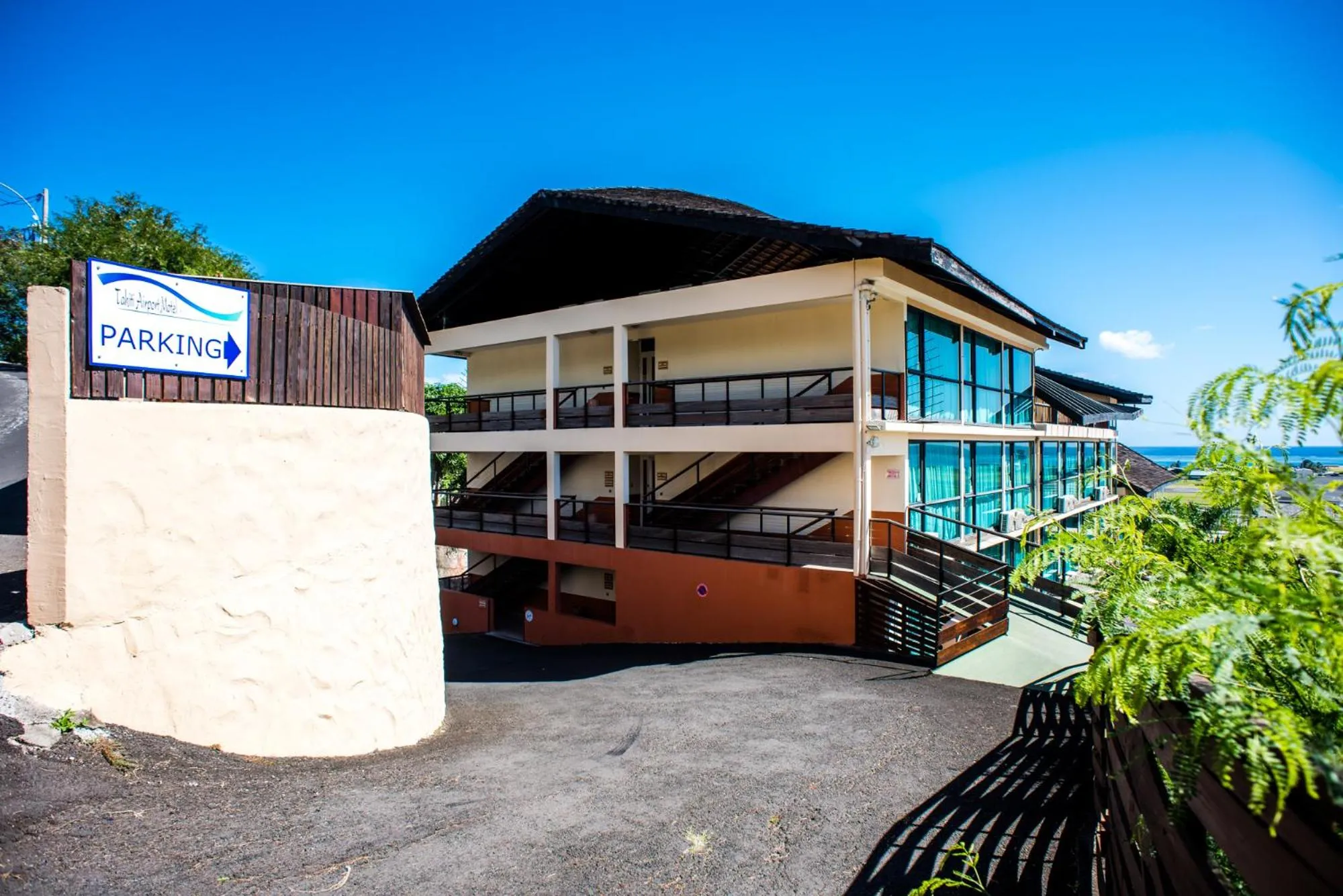 Tahiti Airport Motel