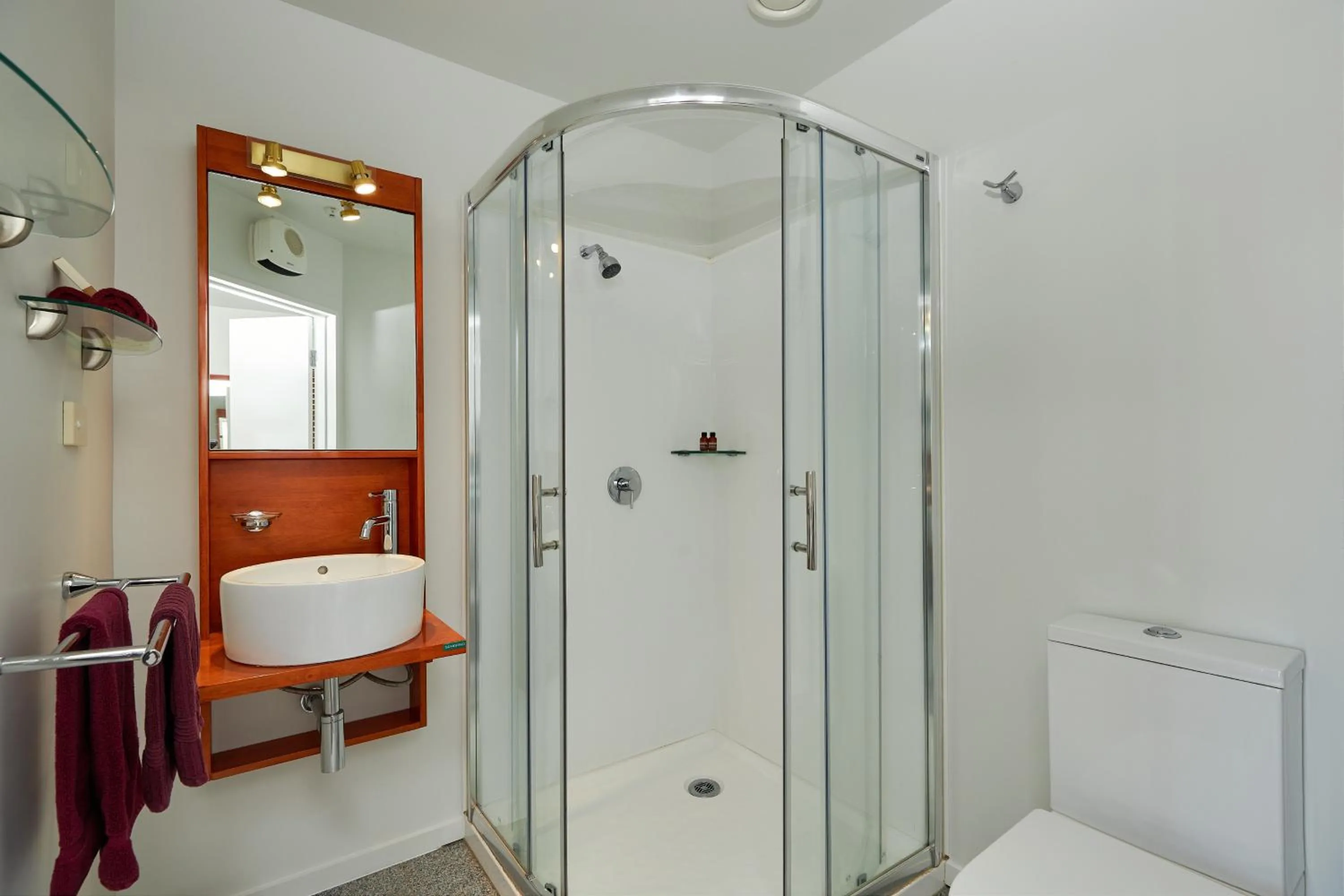 Bathroom in Kaikoura Quality Suites