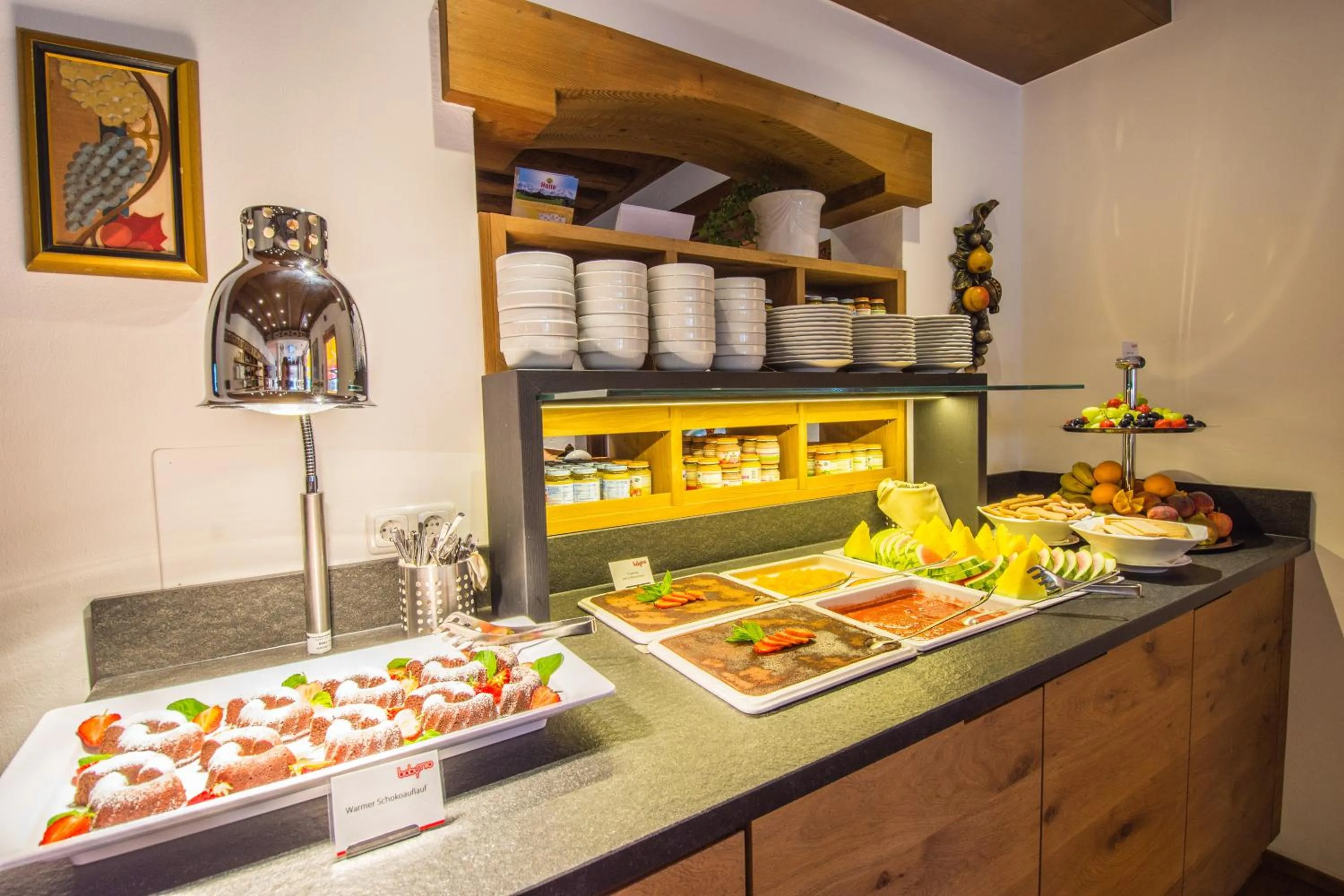 Restaurant/places to eat in Hotel Babymio