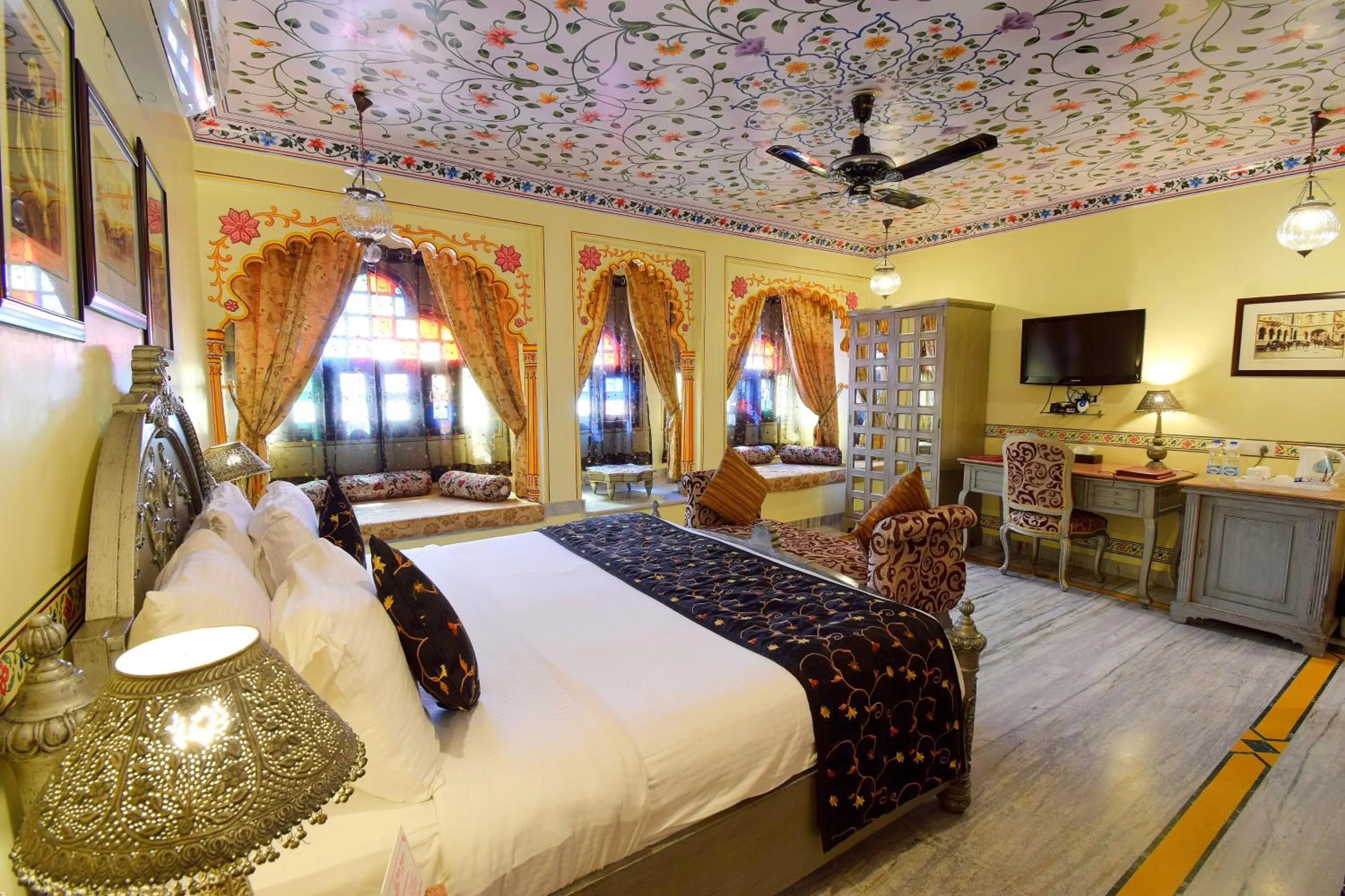 Photo of the whole room, Bed in Umaid Bhawan - A Heritage Style Boutique Hotel