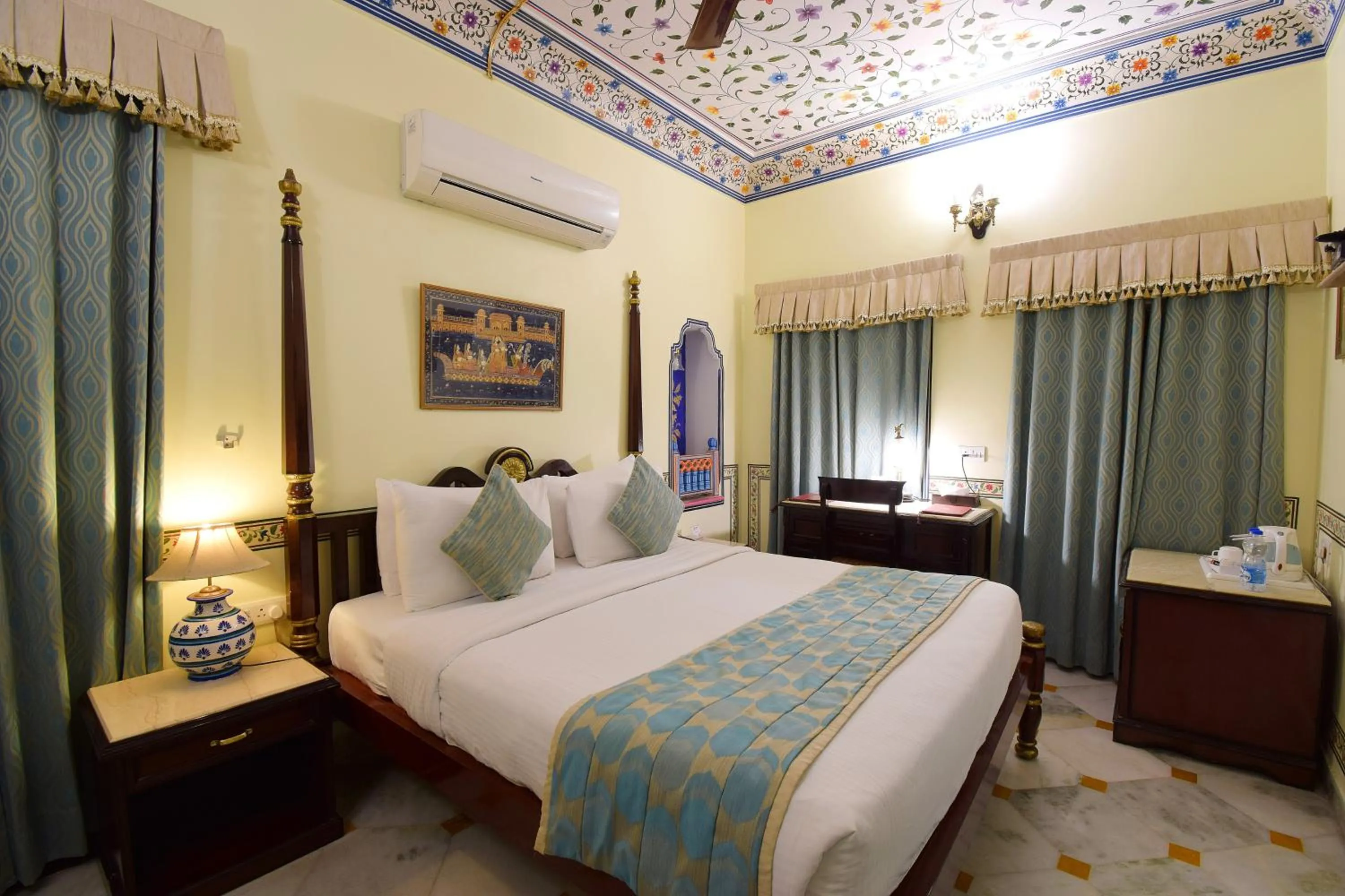 Photo of the whole room, Bed in Umaid Bhawan - A Heritage Style Boutique Hotel