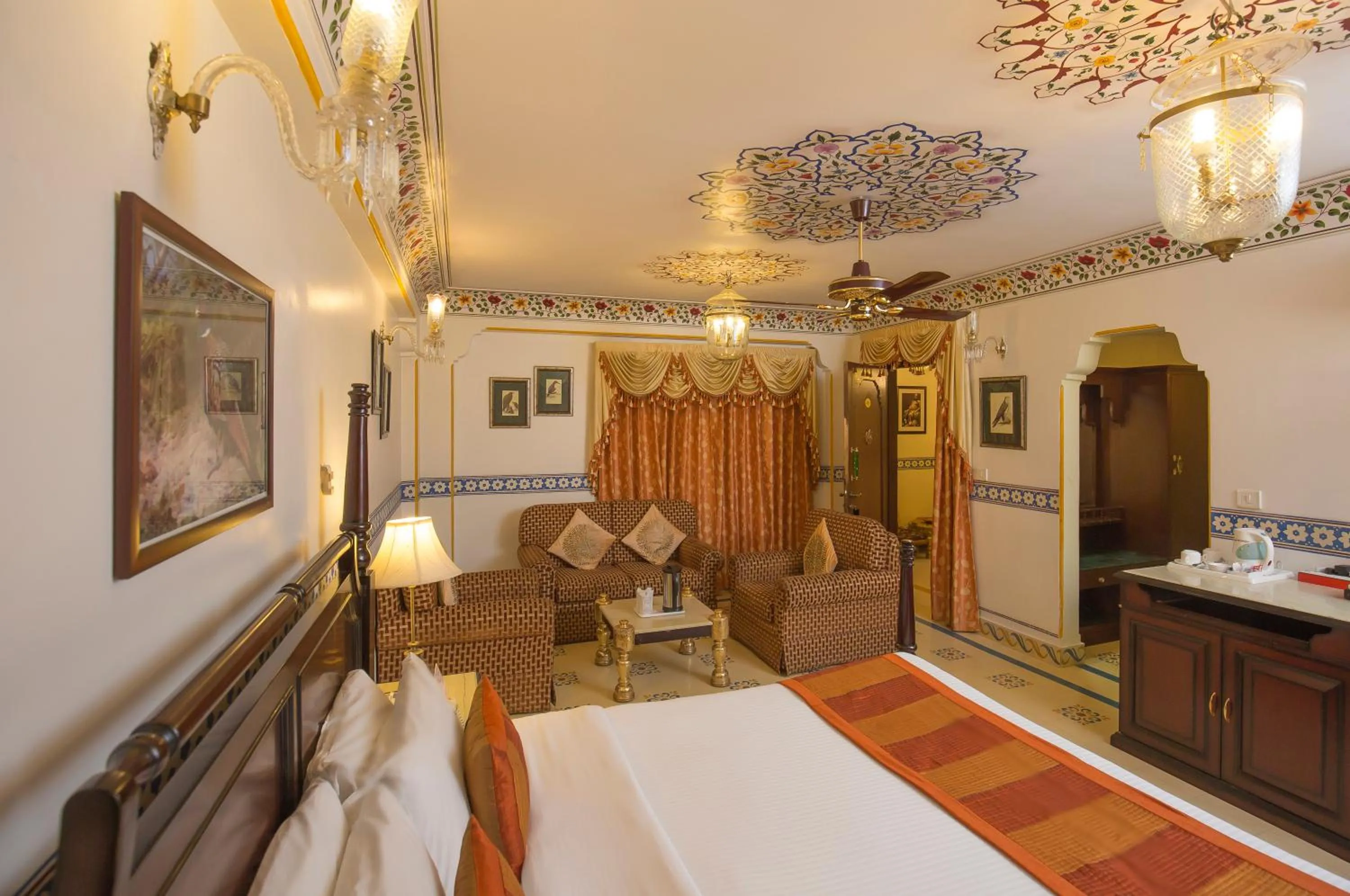 Photo of the whole room, Bed in Umaid Bhawan - A Heritage Style Boutique Hotel