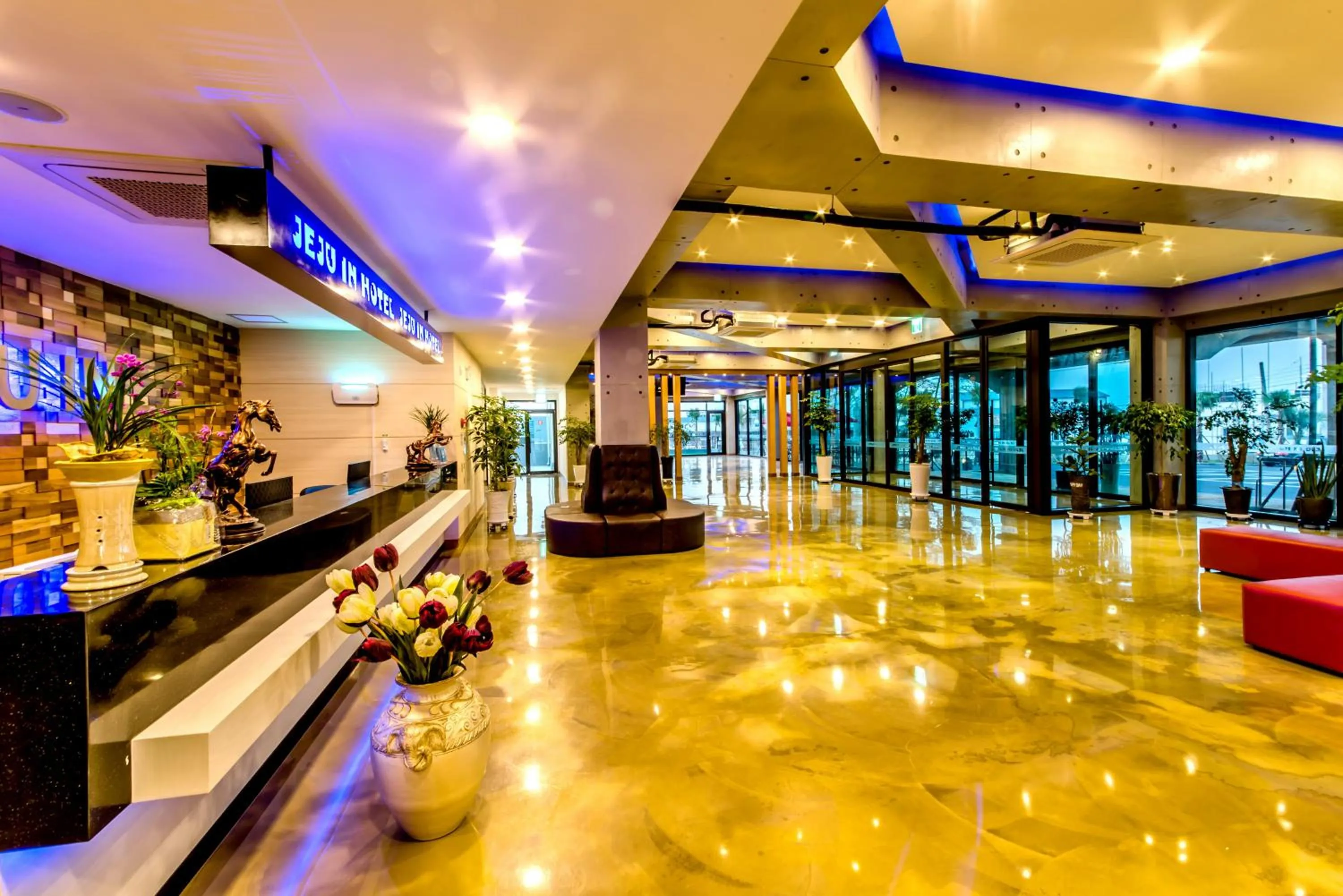 Lobby or reception in Jeju In Hotel