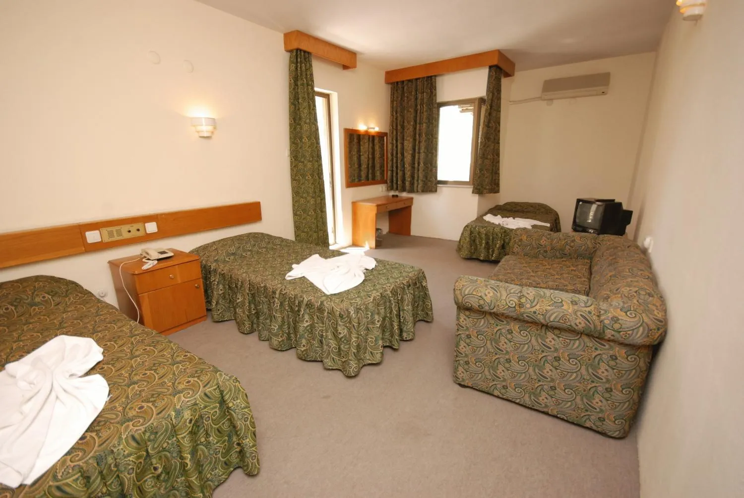 Photo of the whole room, Bed in Dias Hotel