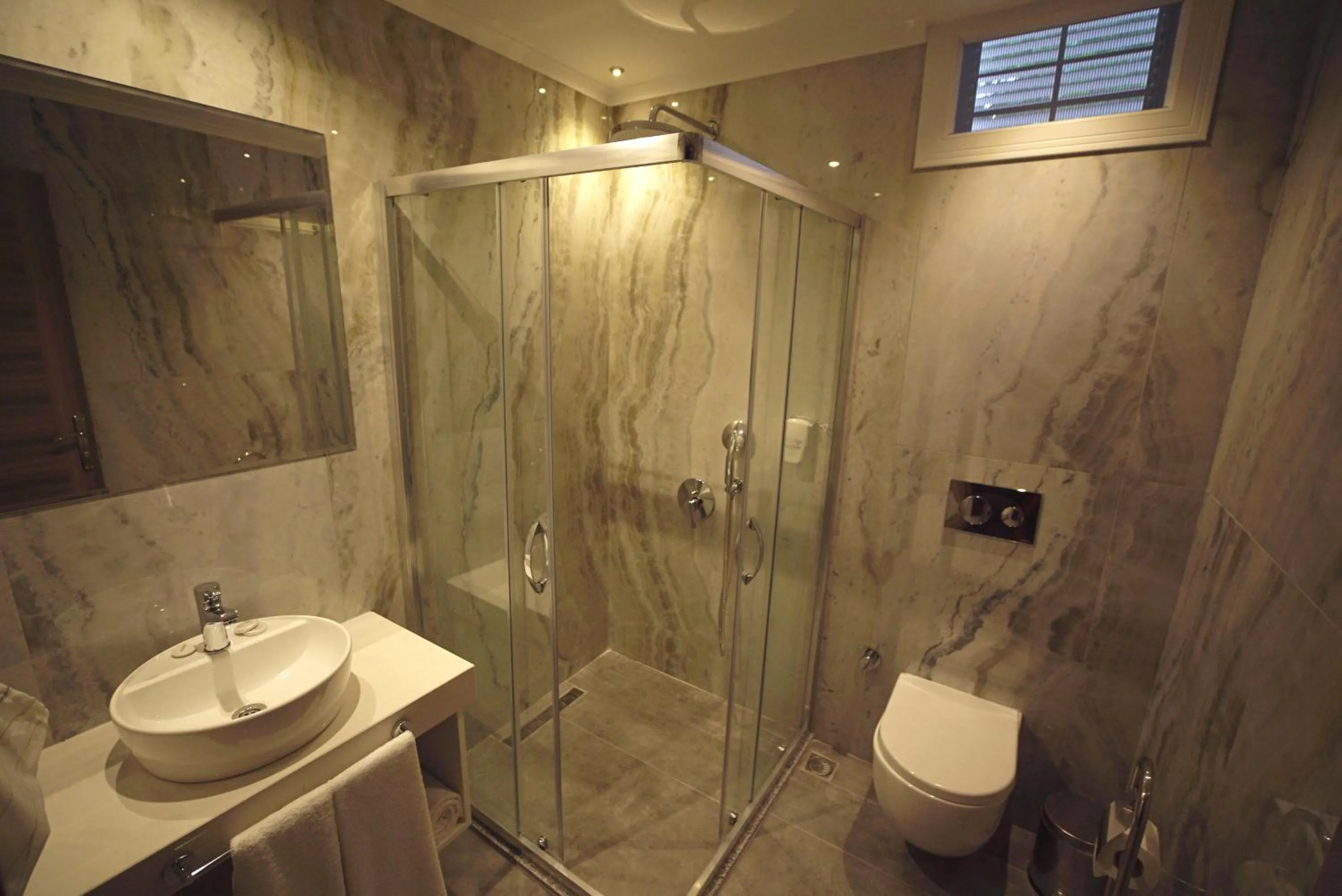 Bathroom in Seyir Village Hotel